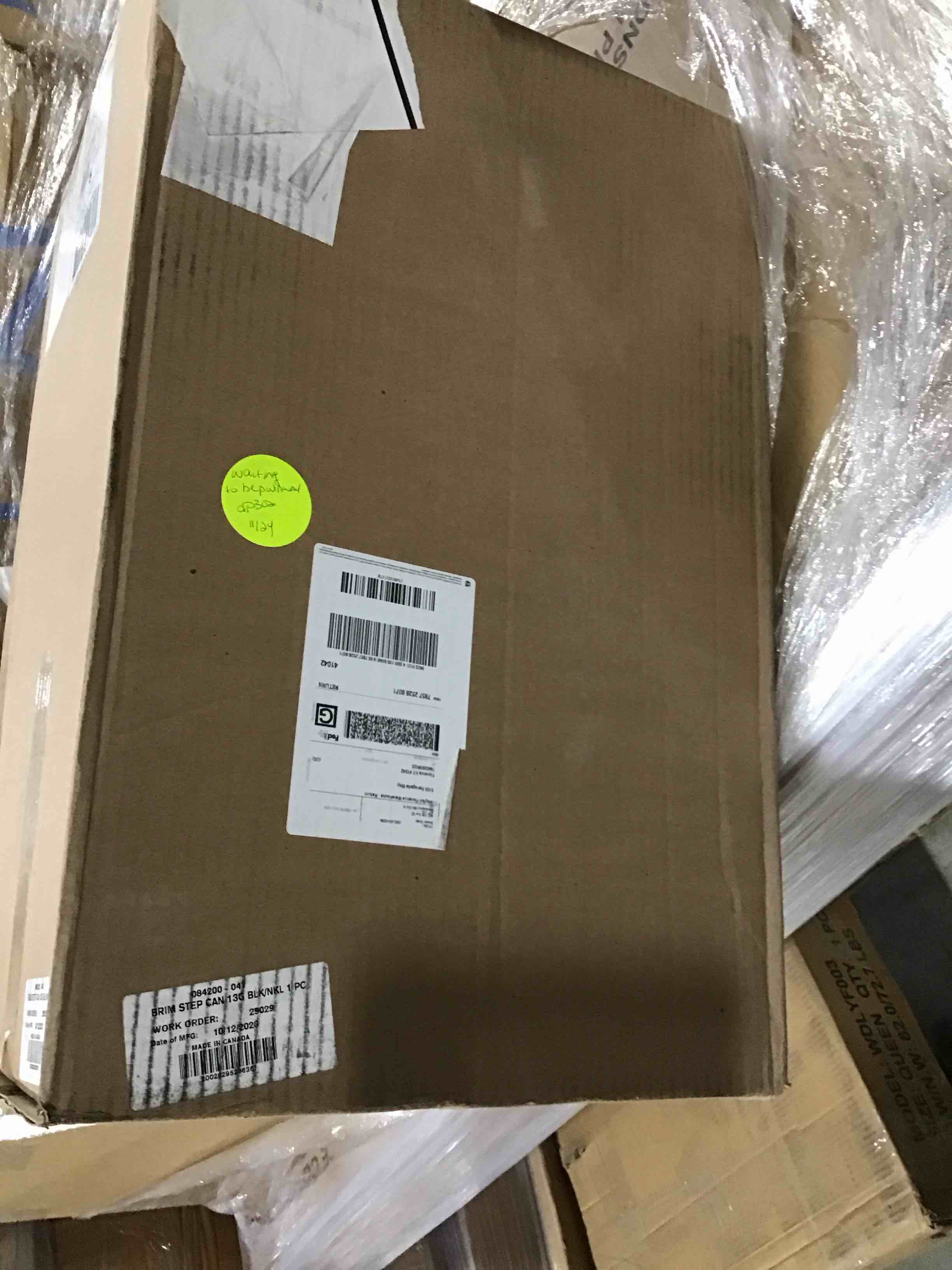 https://s3.amazonaws.com/lotting-images-prod/bidfta/GRN5662730_1701716203818.jpeg