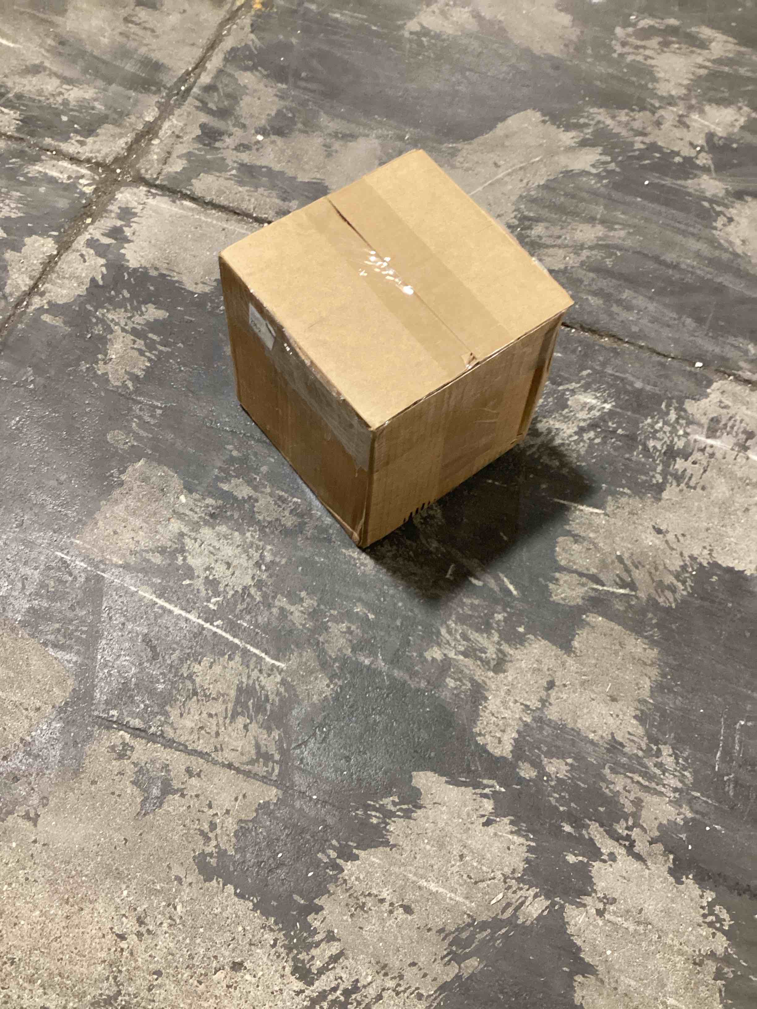 https://s3.amazonaws.com/lotting-images-prod/bidfta/GRN5664516_1699622864920.jpeg
