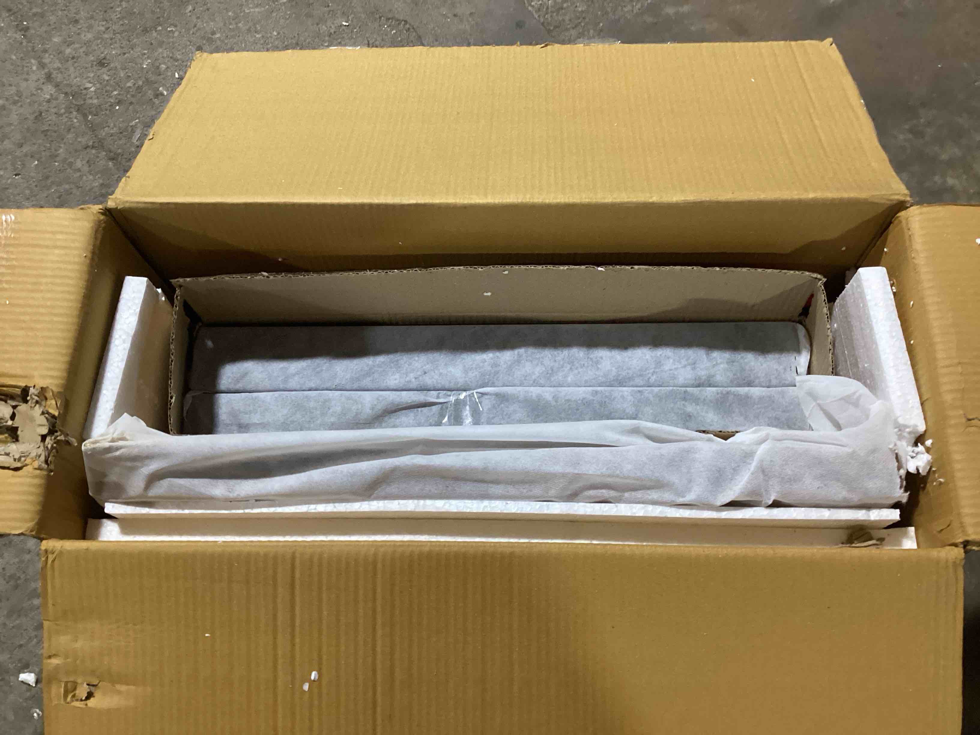 https://s3.amazonaws.com/lotting-images-prod/bidfta/GRN5665273_1702046096903.jpeg