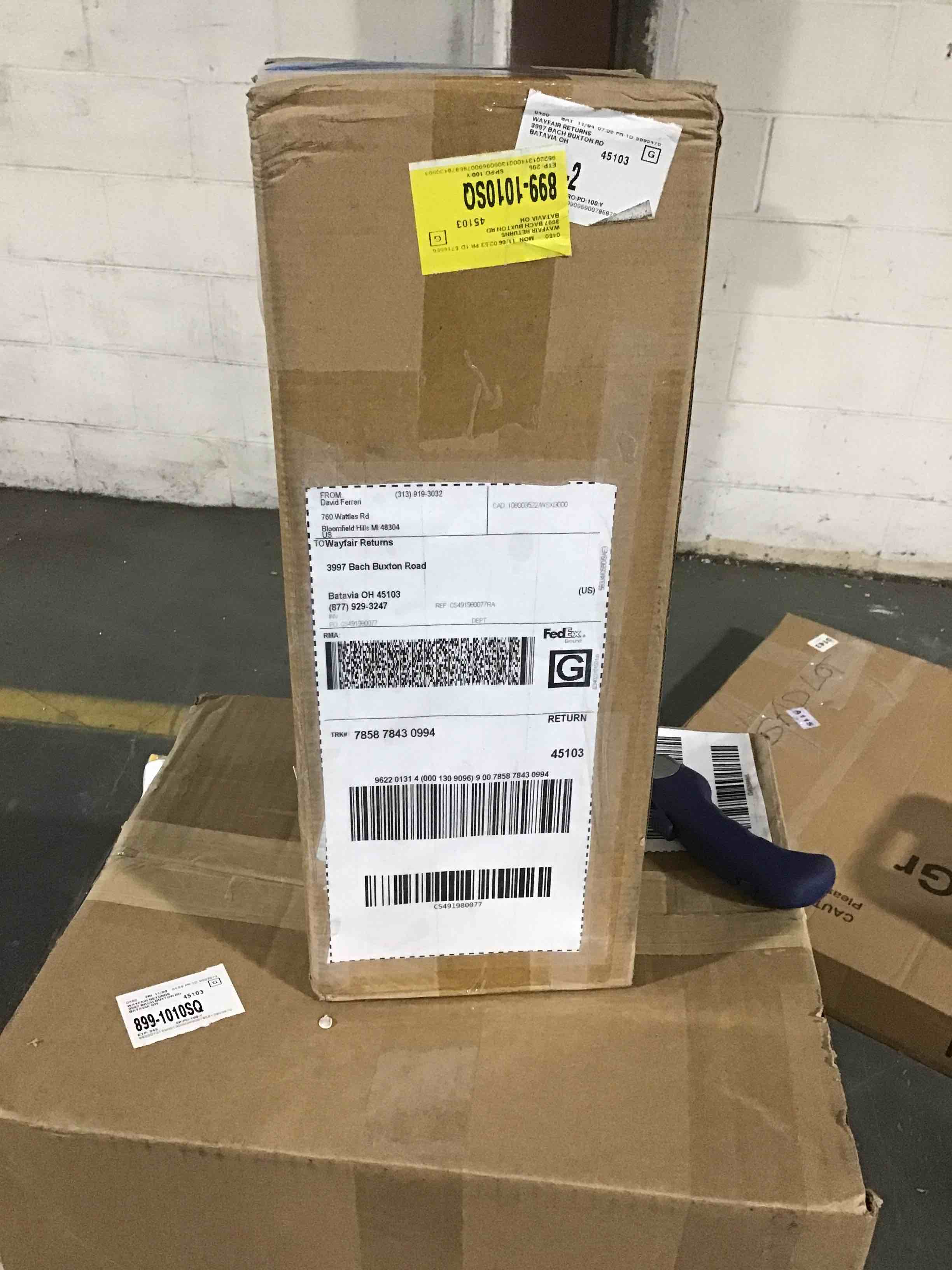 https://s3.amazonaws.com/lotting-images-prod/bidfta/GRN5666423_1699535592220.jpeg