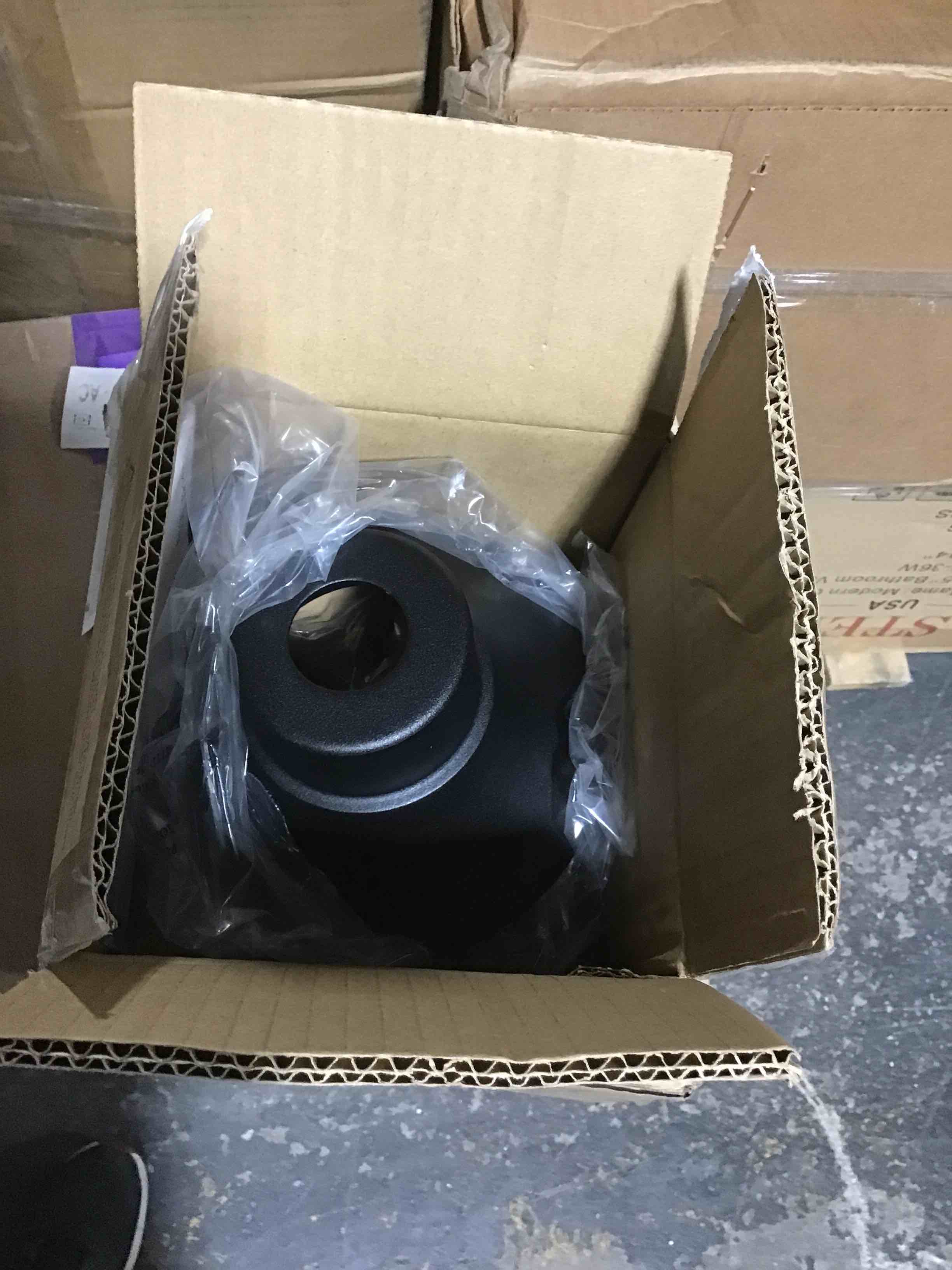 https://s3.amazonaws.com/lotting-images-prod/bidfta/GRN5666582_1699622970314.jpeg