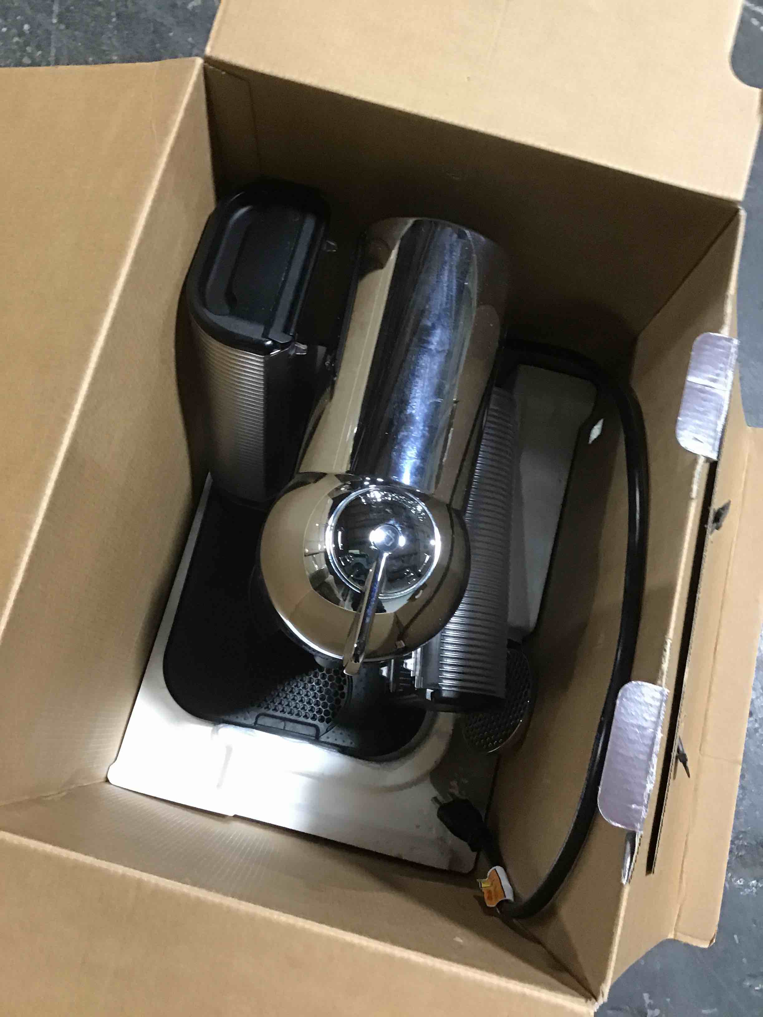https://s3.amazonaws.com/lotting-images-prod/bidfta/GRN5666606_1699625337048.jpeg