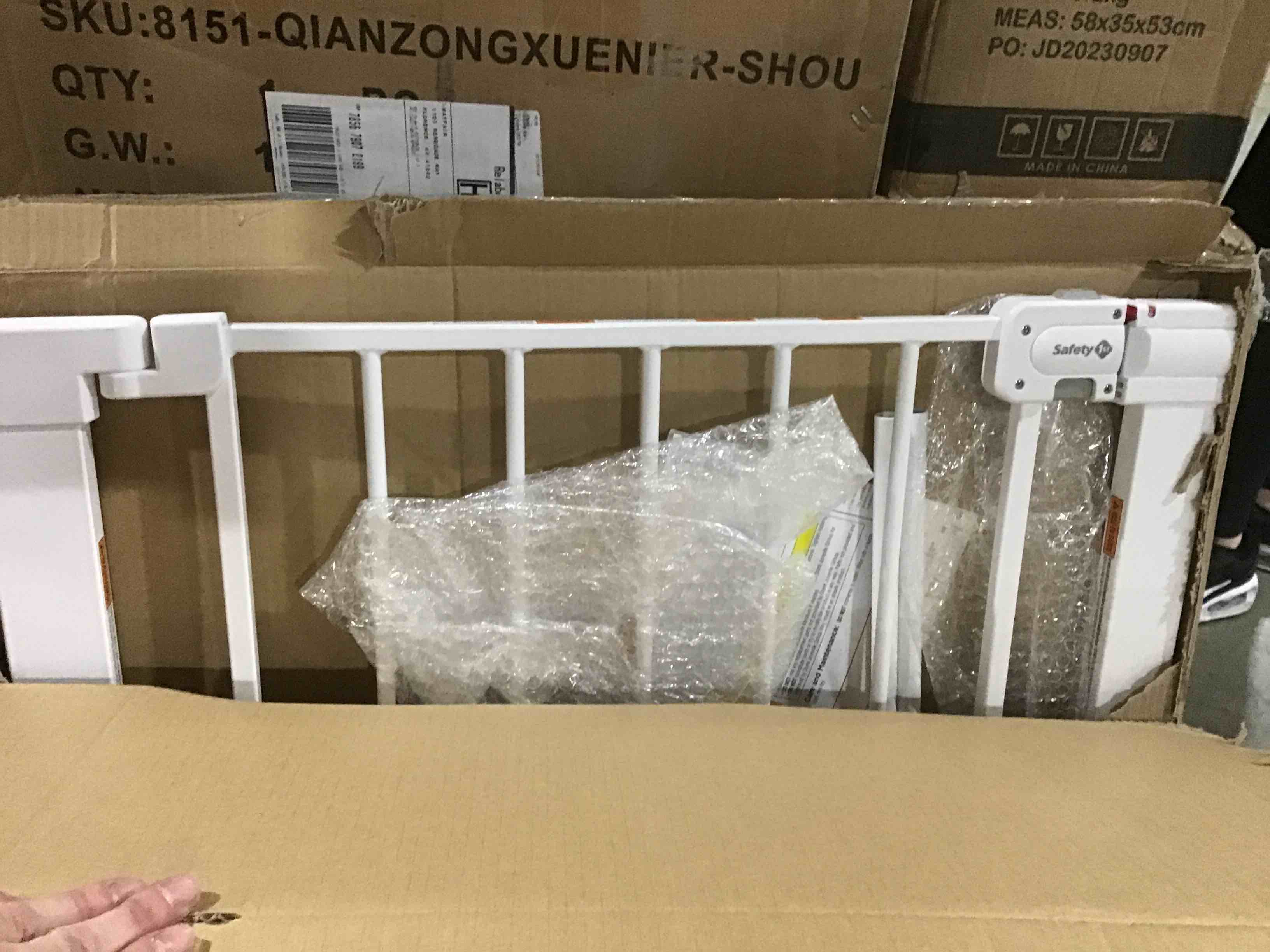 https://s3.amazonaws.com/lotting-images-prod/bidfta/GRN5666947_1699992192988.jpeg