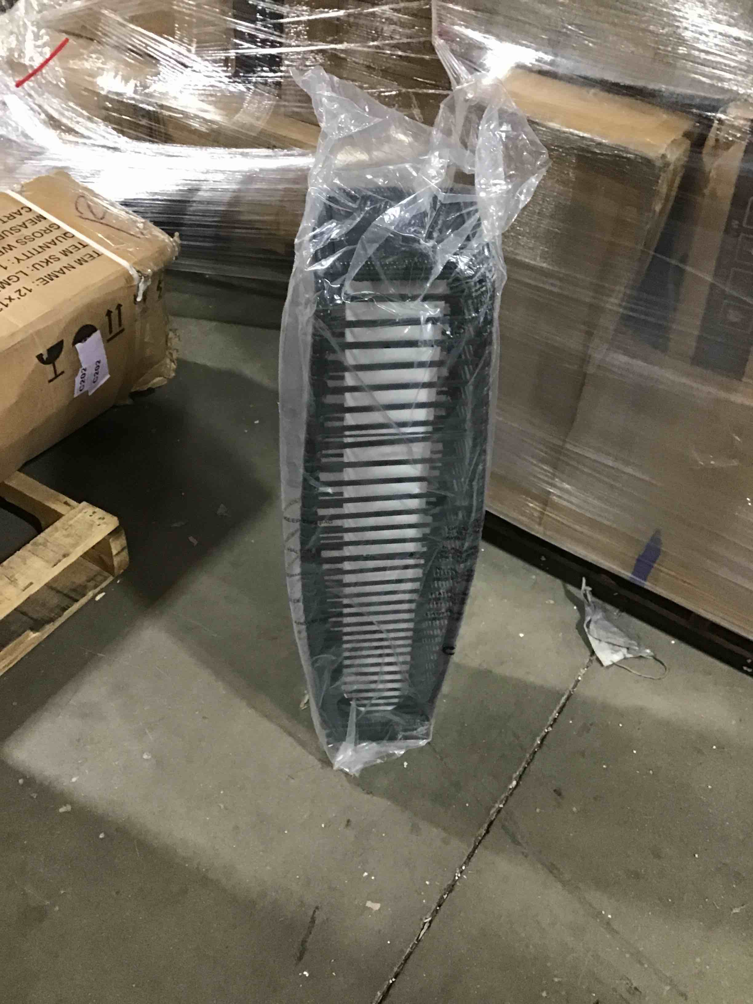 https://s3.amazonaws.com/lotting-images-prod/bidfta/GRN5667361_1700244419919.jpeg