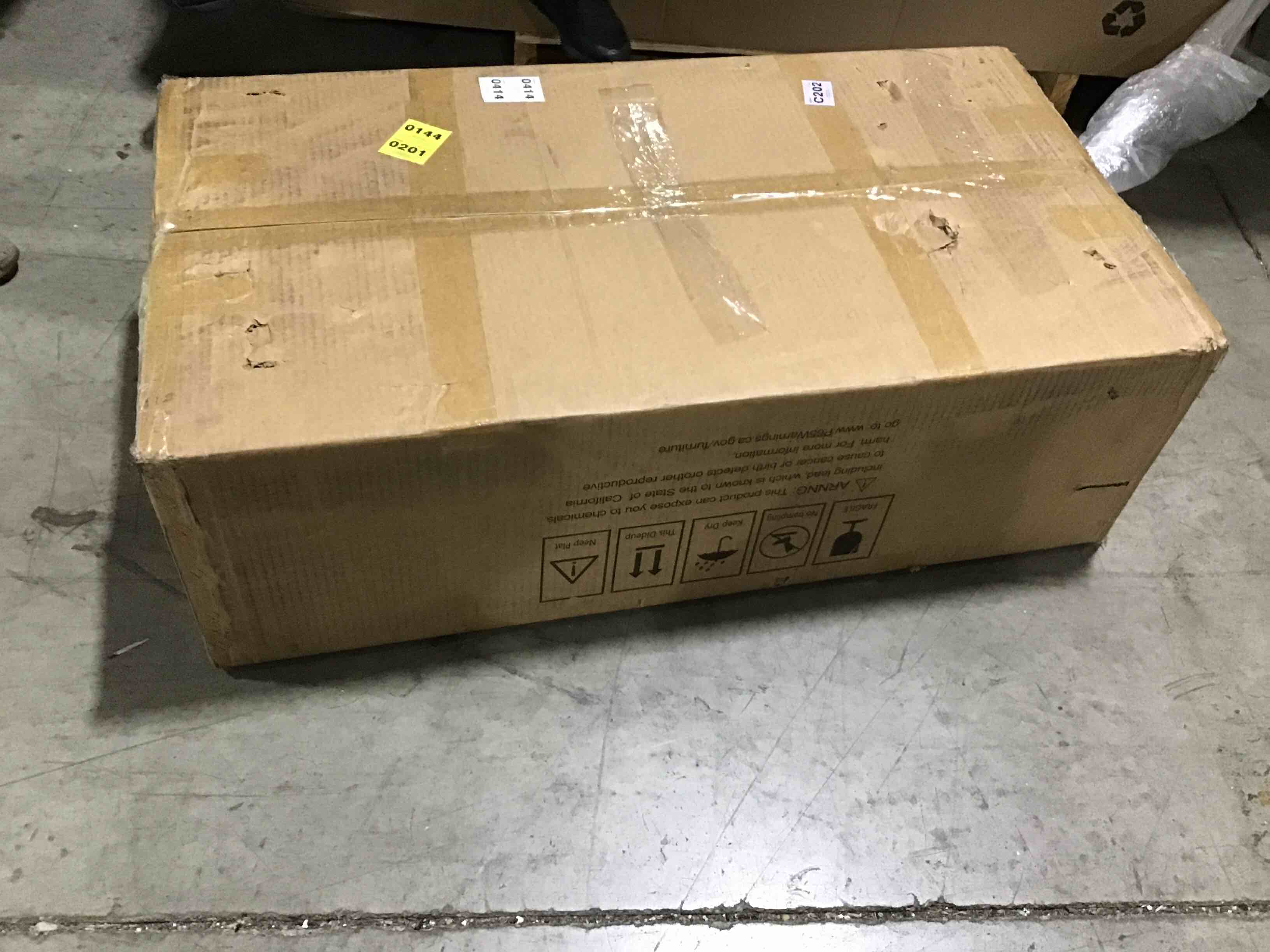 https://s3.amazonaws.com/lotting-images-prod/bidfta/GRN5669480_1700574053448.jpeg