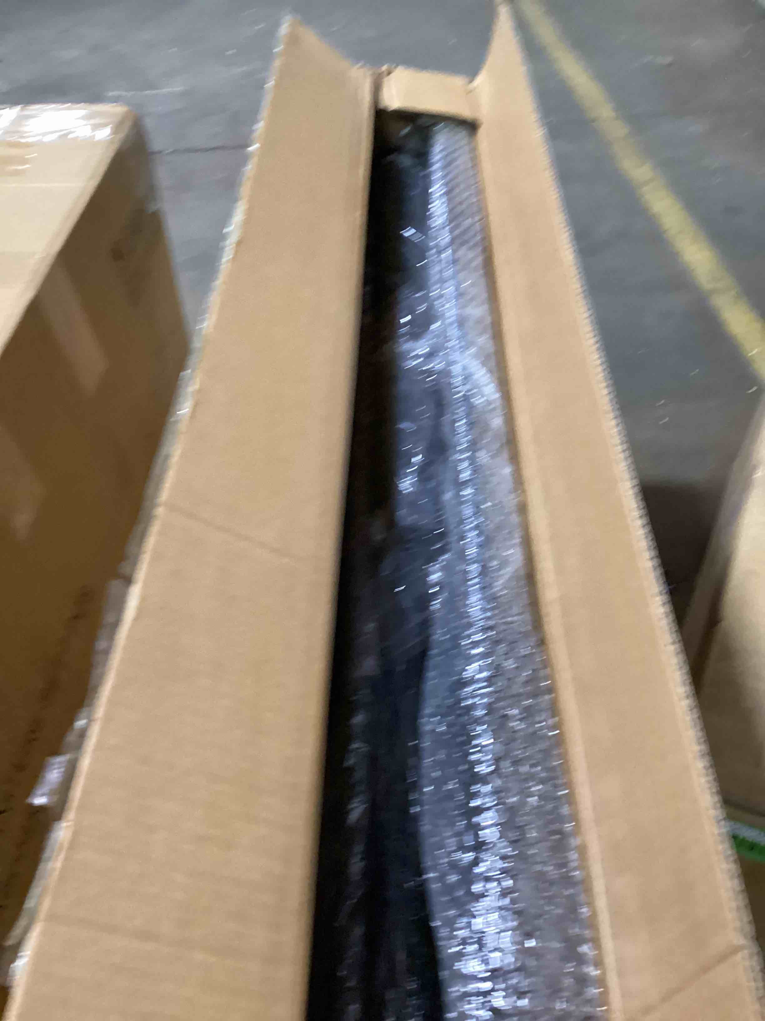 https://s3.amazonaws.com/lotting-images-prod/bidfta/GRN5670453_1699371601515.jpeg