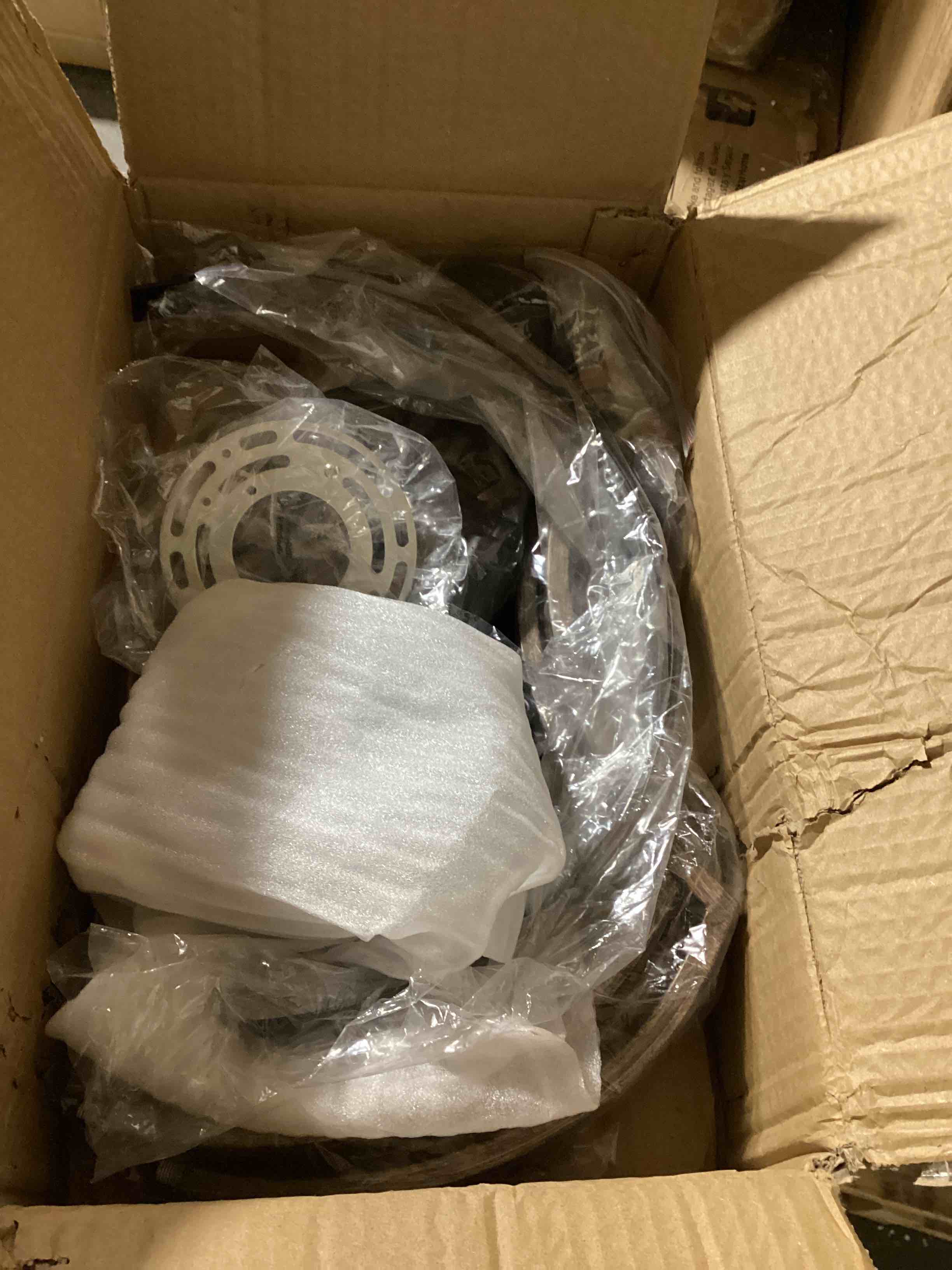 https://s3.amazonaws.com/lotting-images-prod/bidfta/GRN5670664_1699971004284.jpeg