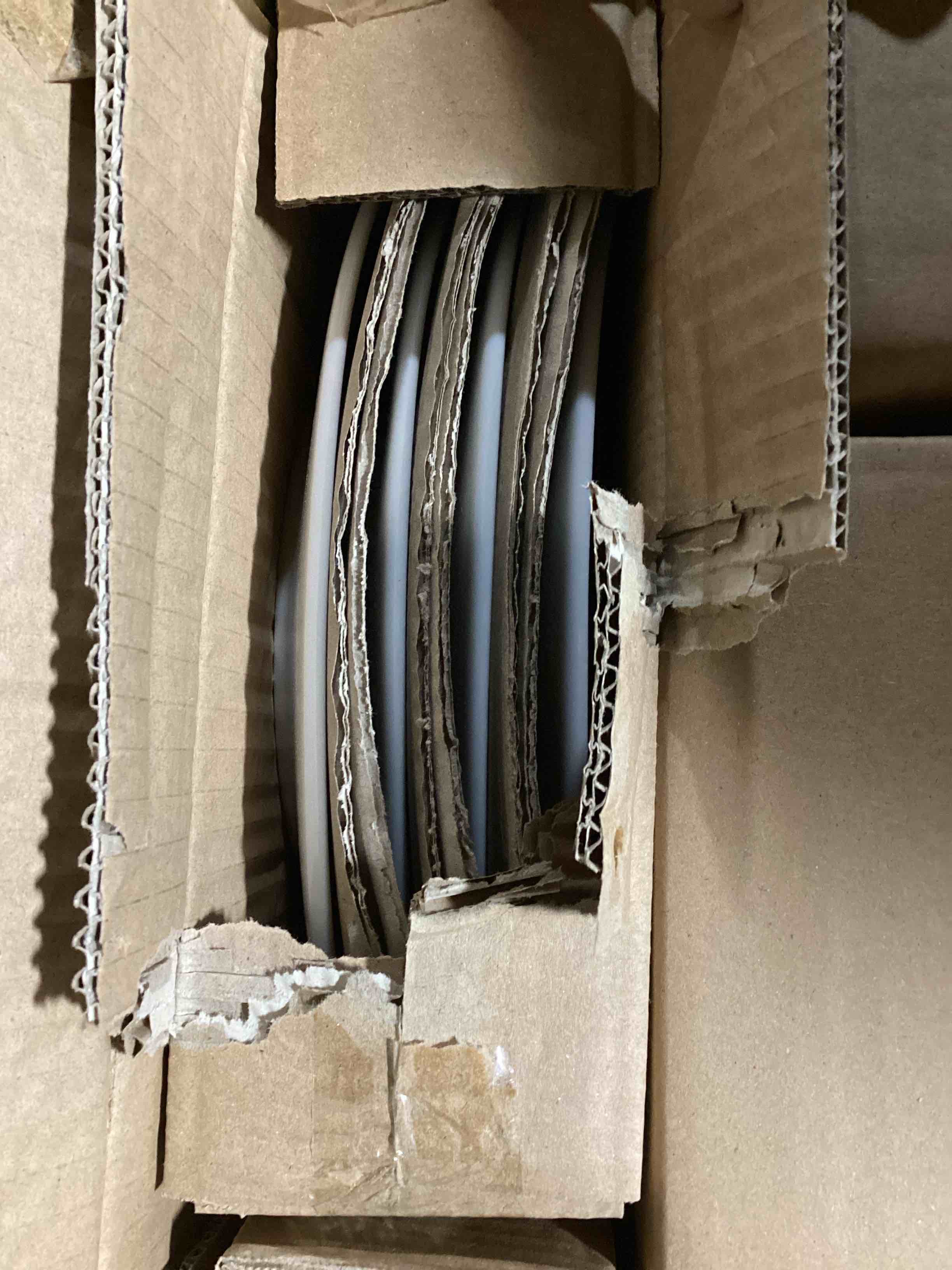 https://s3.amazonaws.com/lotting-images-prod/bidfta/GRN5671040_1700835340522.jpeg