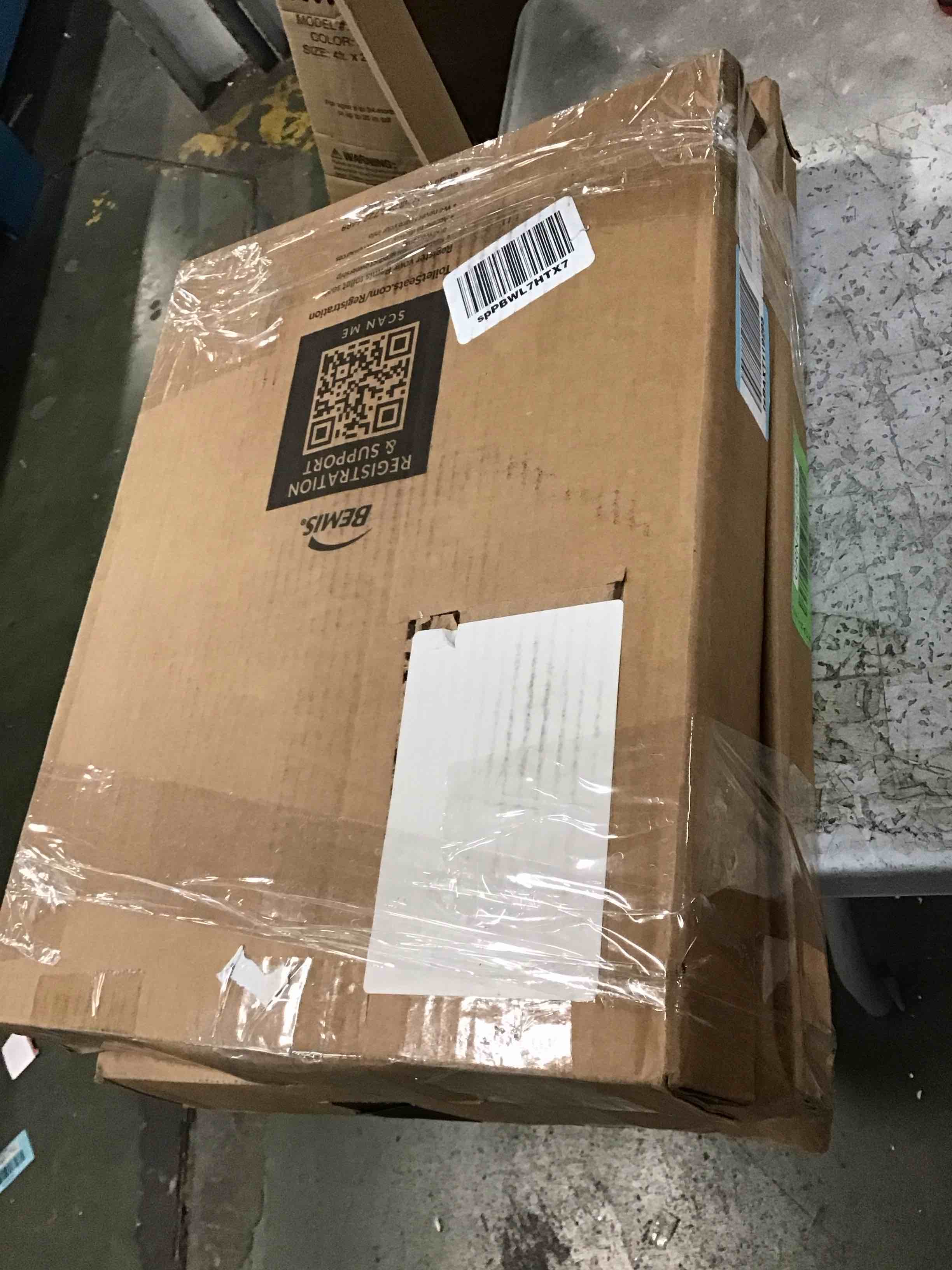 Assortment of Round Bowl Seats, fits all round toilets, different styles and different sizes, from different brands,