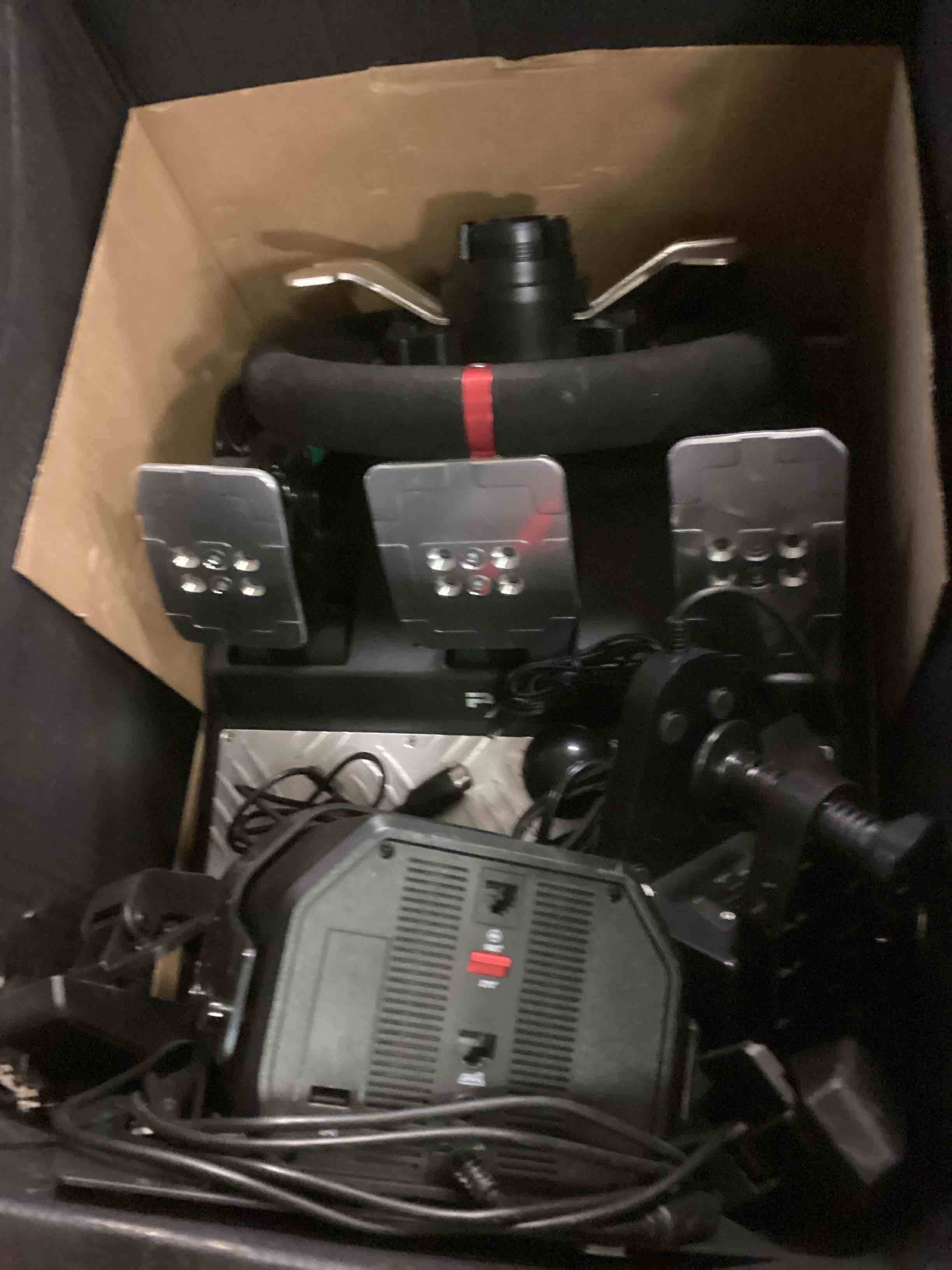 https://s3.amazonaws.com/lotting-images-prod/bidfta/GRN5672057_1706965788400.jpeg