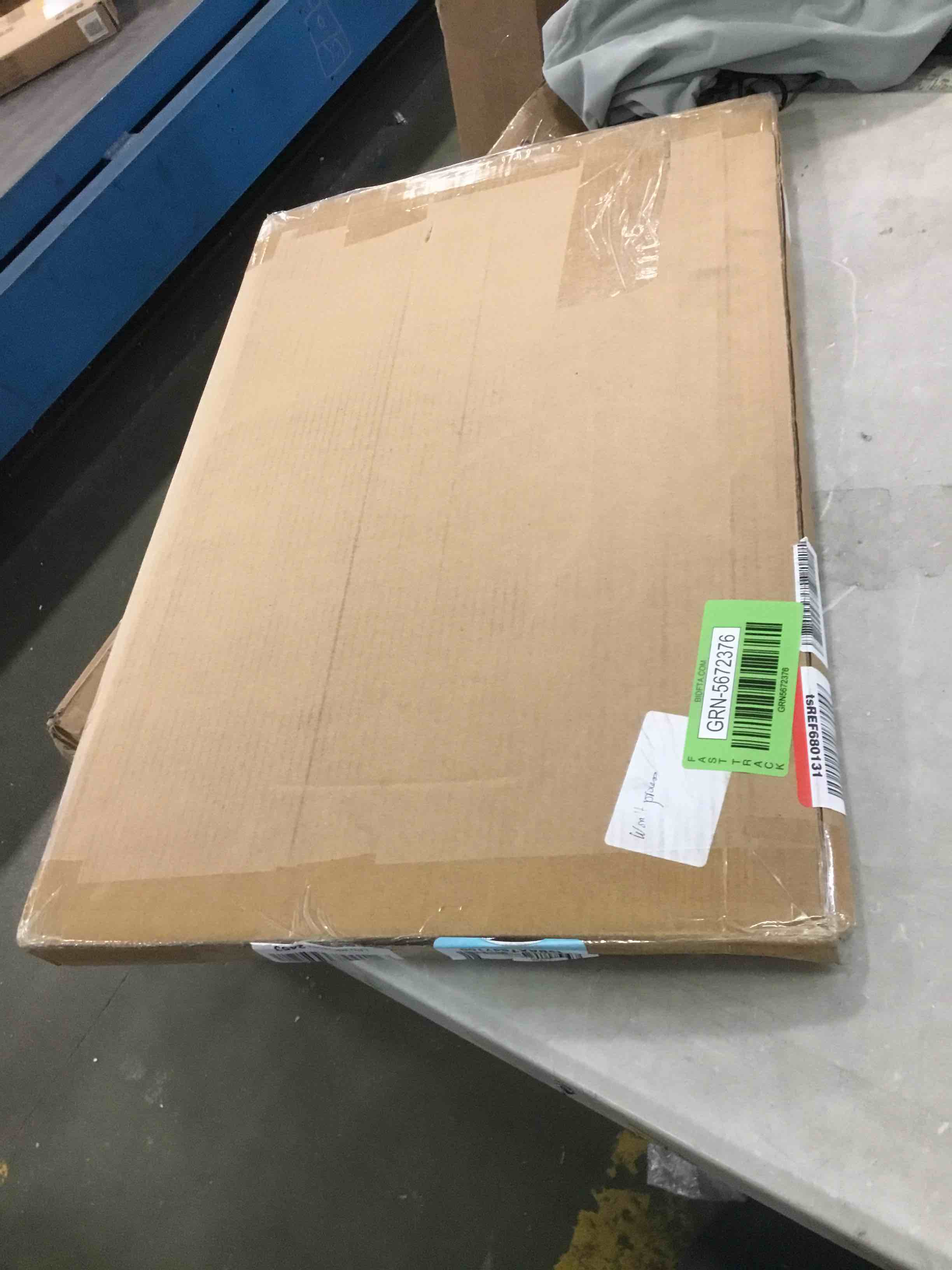 https://s3.amazonaws.com/lotting-images-prod/bidfta/GRN5672376_1707158192588.jpeg