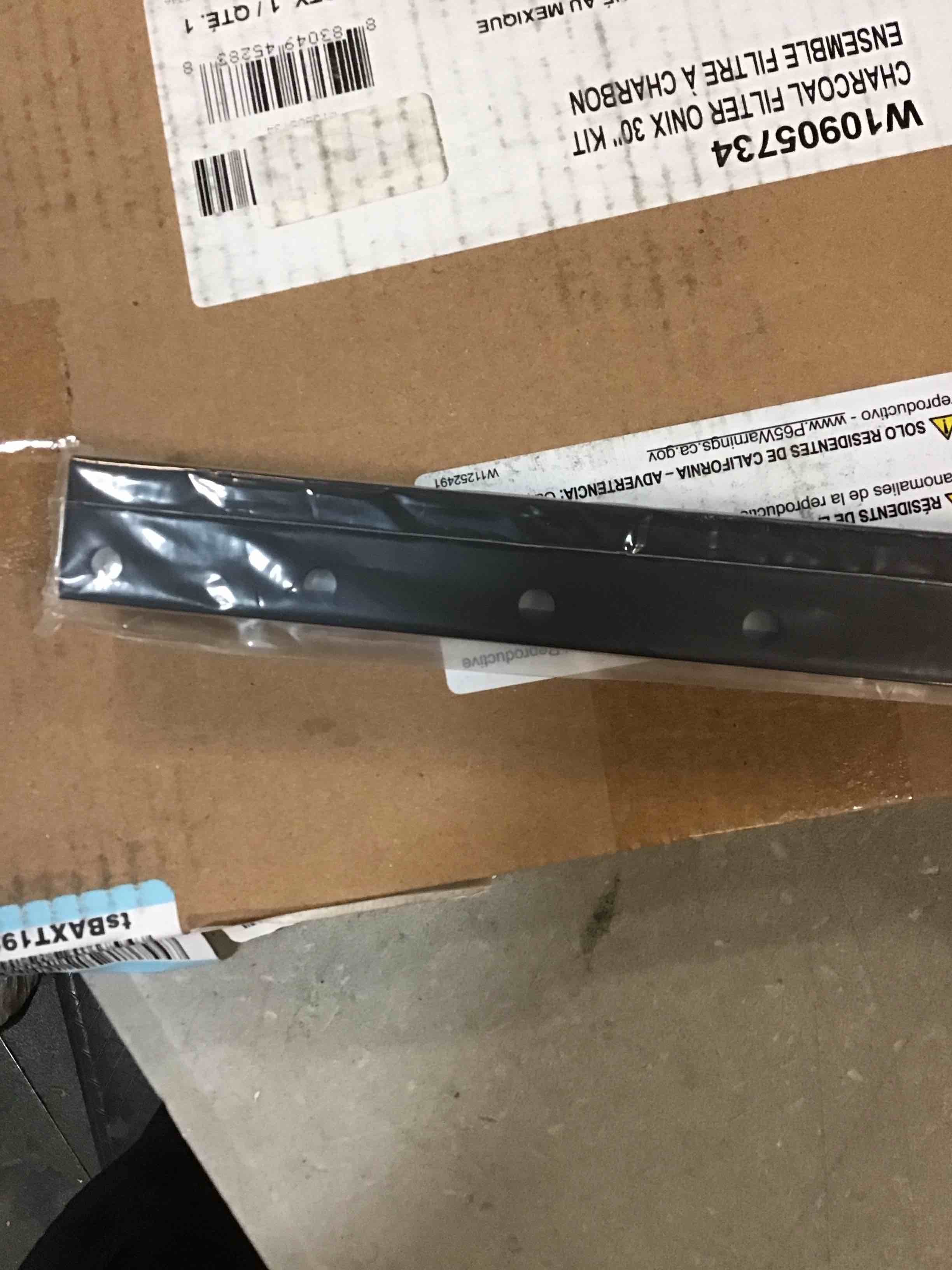 https://s3.amazonaws.com/lotting-images-prod/bidfta/GRN5679530_1705419127170.jpeg