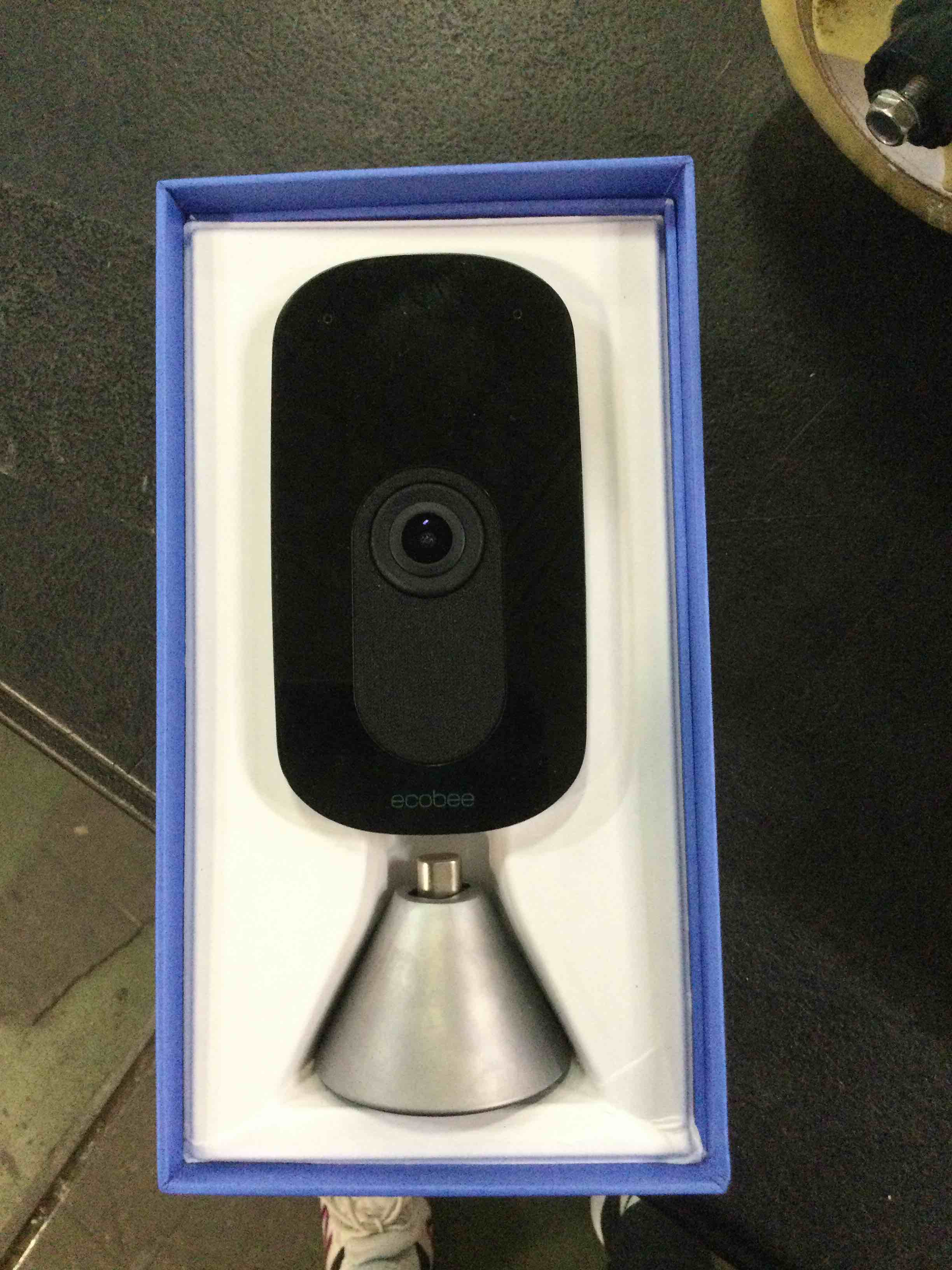 https://s3.amazonaws.com/lotting-images-prod/bidfta/GRN5680348_1710259008697.jpeg