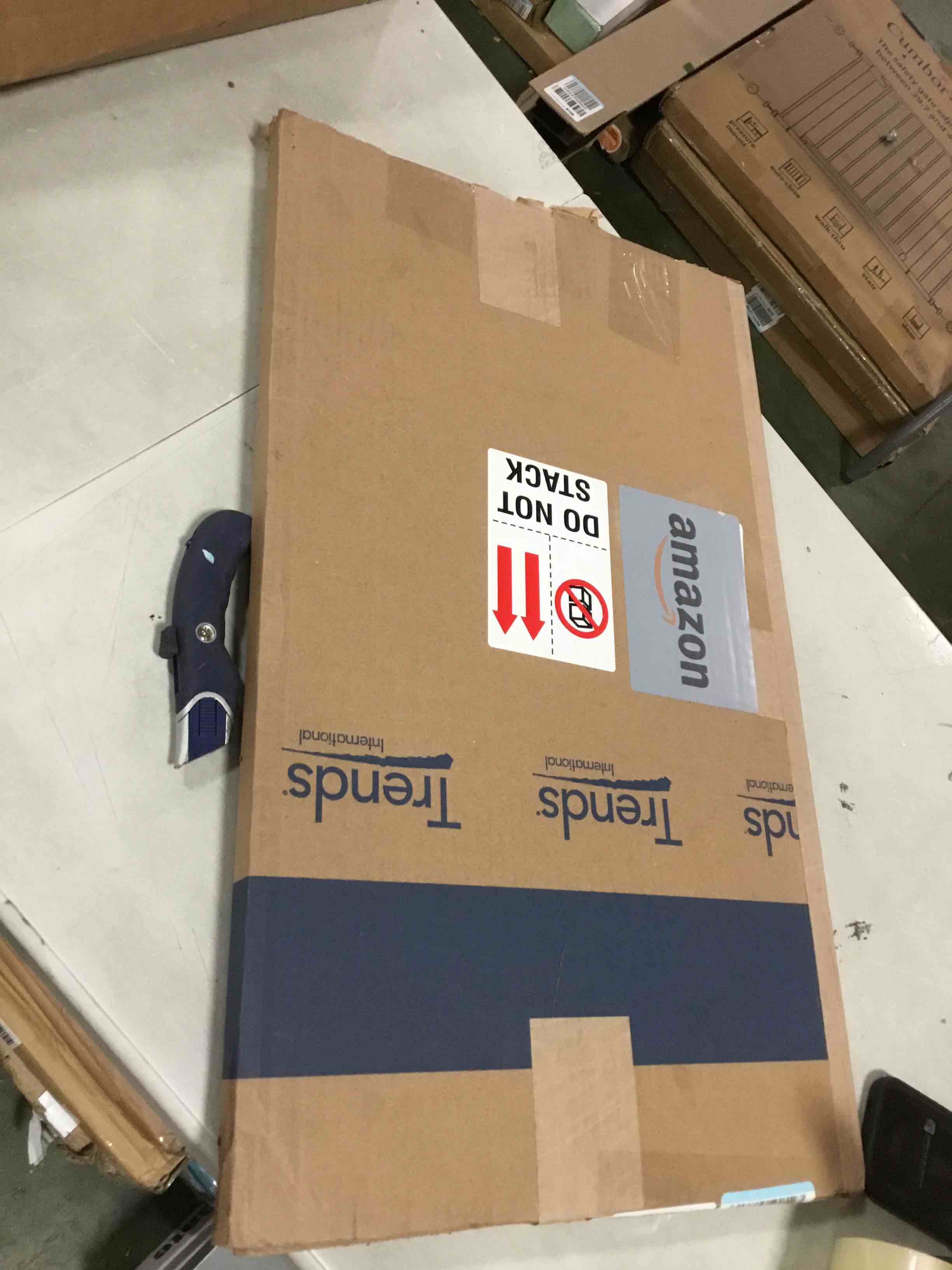 https://s3.amazonaws.com/lotting-images-prod/bidfta/GRN5682059_1711538476522.jpeg