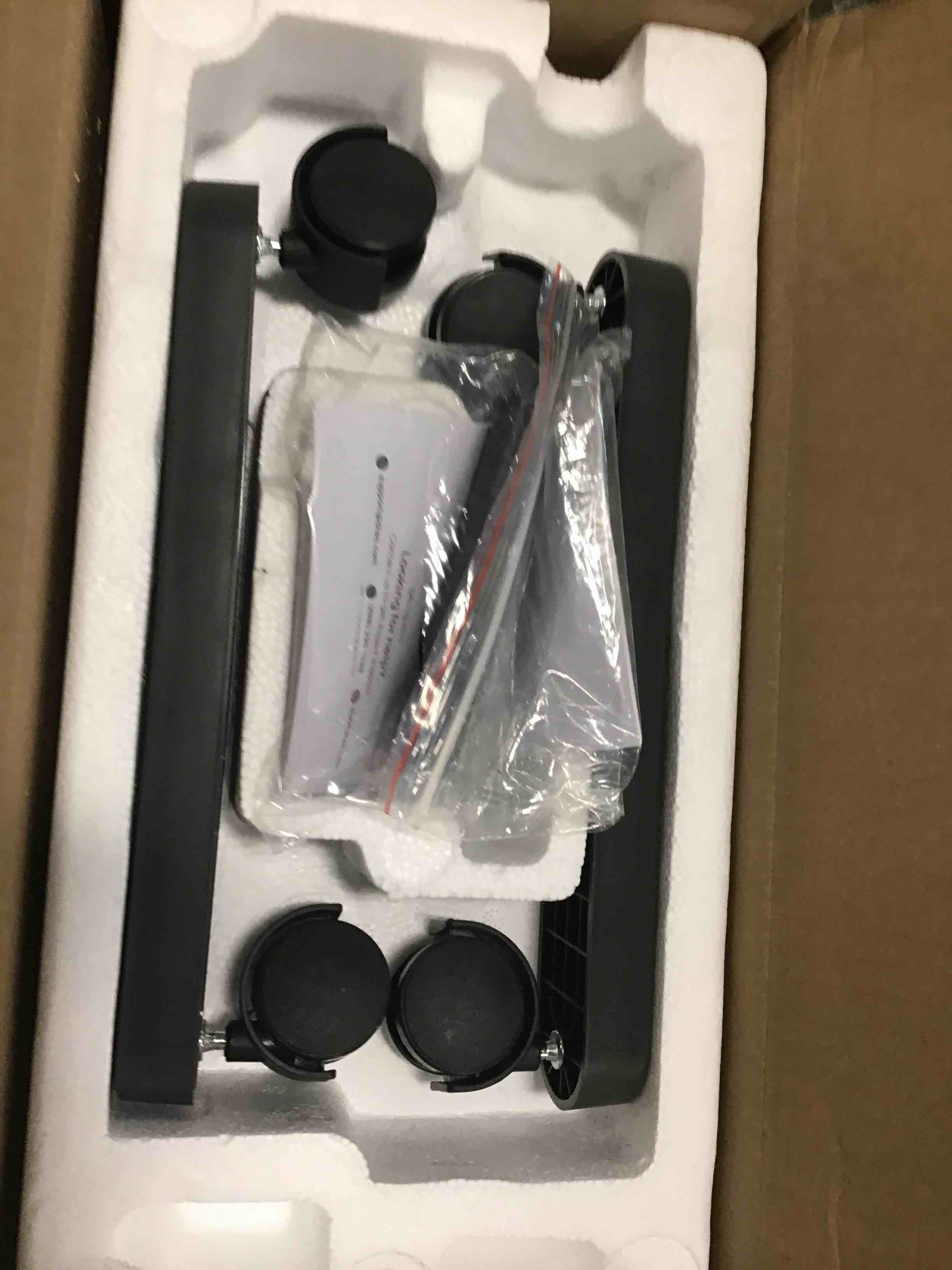 https://s3.amazonaws.com/lotting-images-prod/bidfta/GRN5683134_1705501676621.jpeg