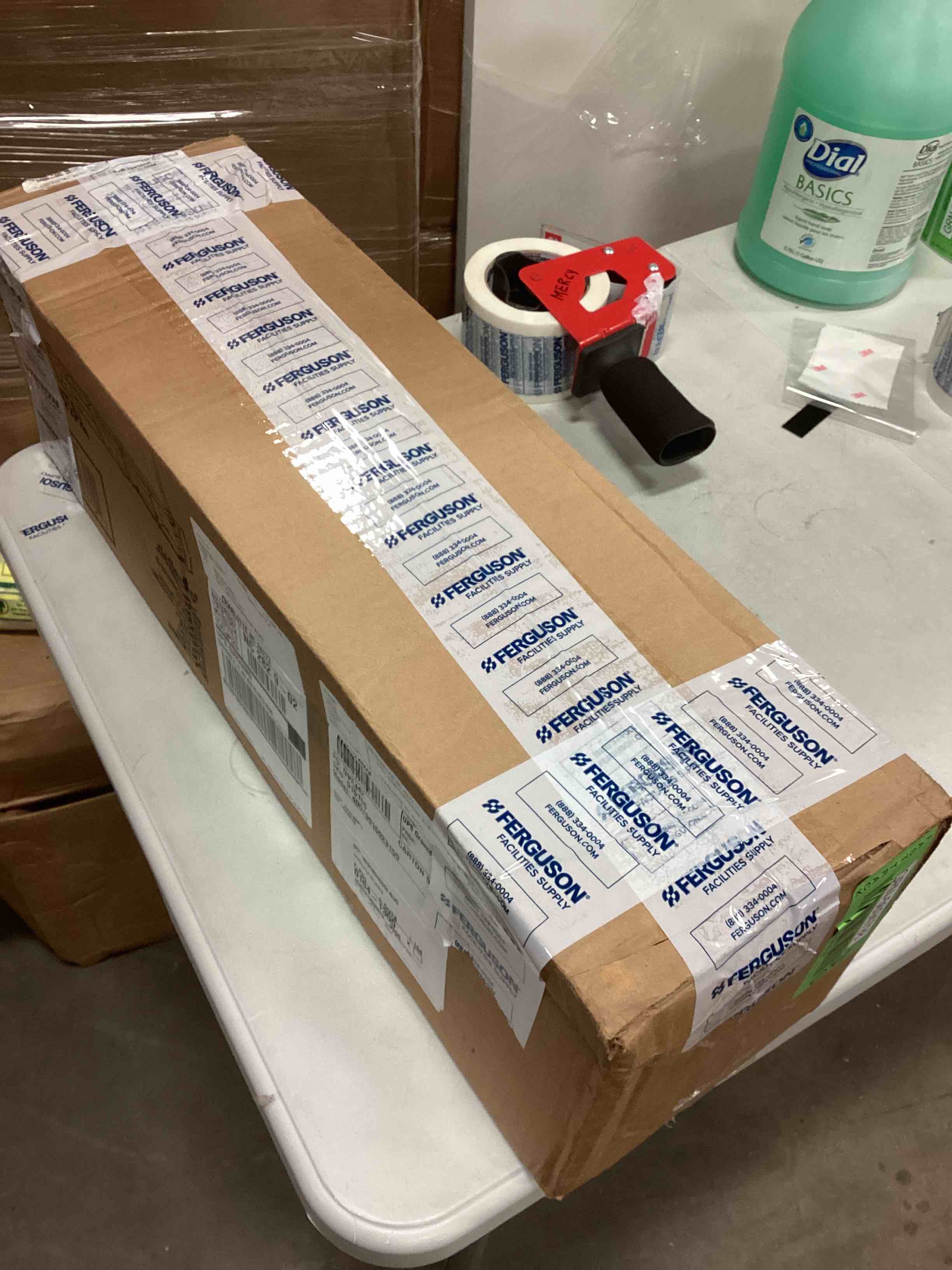 https://s3.amazonaws.com/lotting-images-prod/bidfta/GRN5694798_1705335431030.jpeg