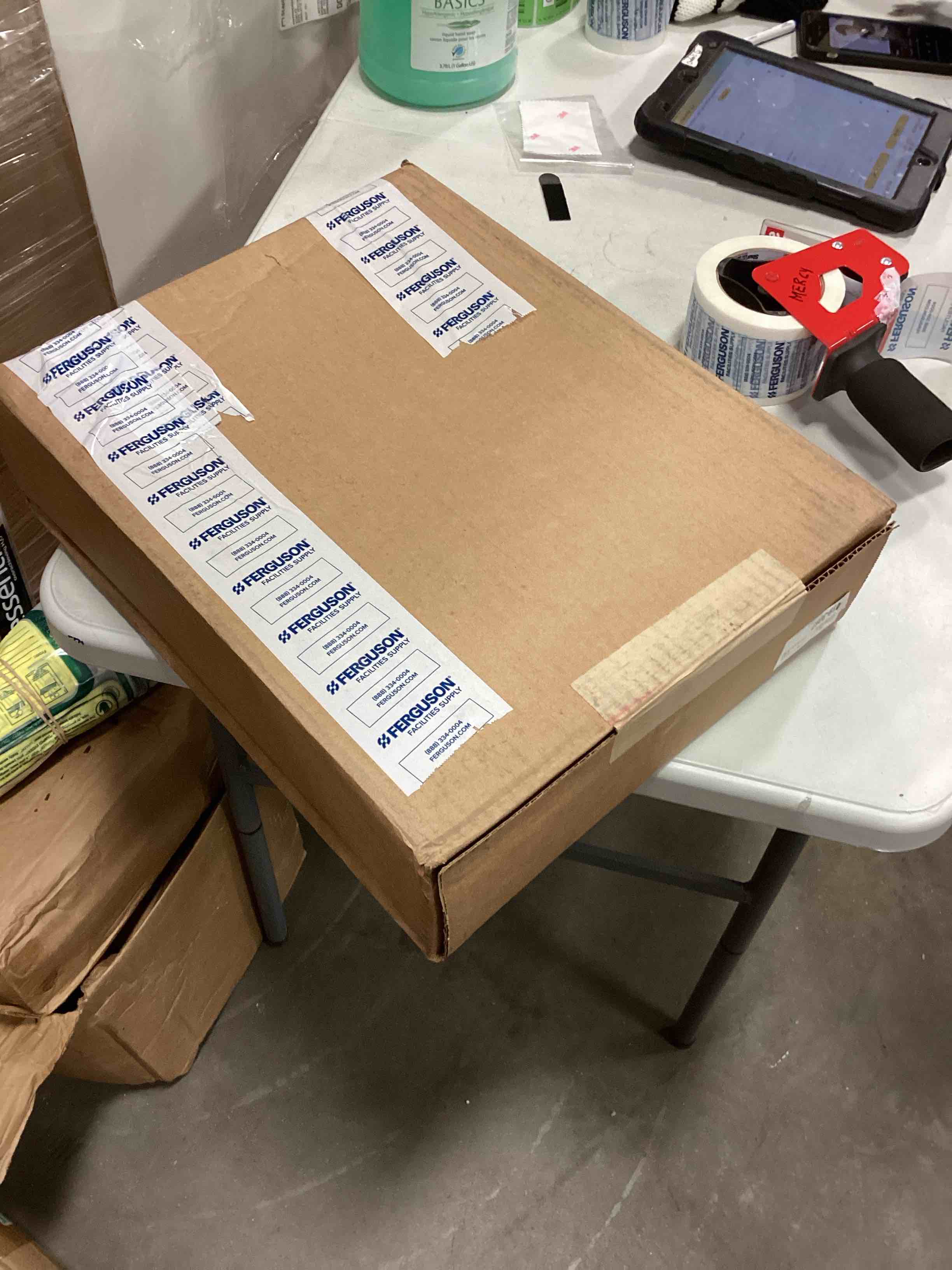 https://s3.amazonaws.com/lotting-images-prod/bidfta/GRN5694800_1705335950883.jpeg