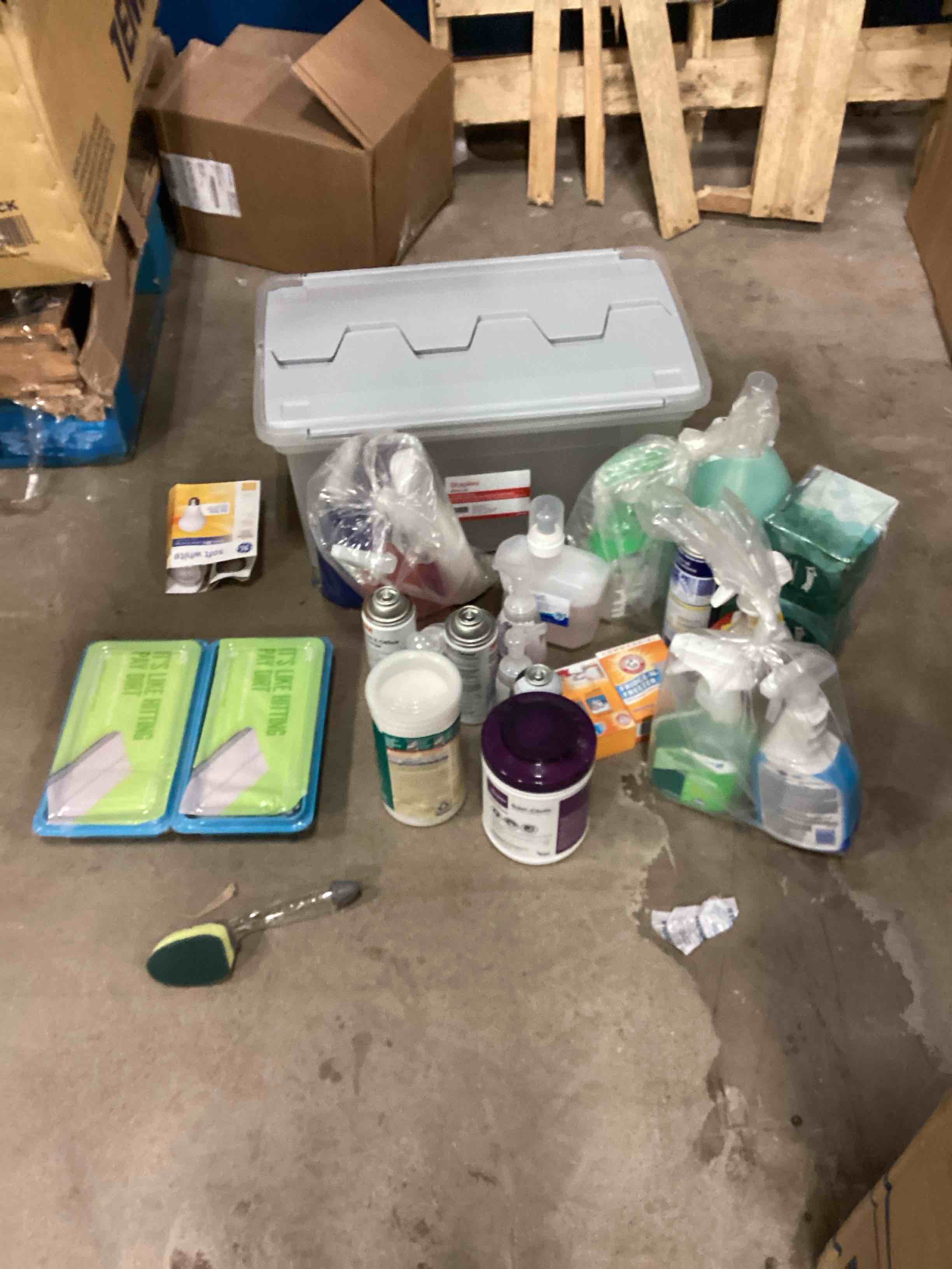 Assorted items of cleaning.