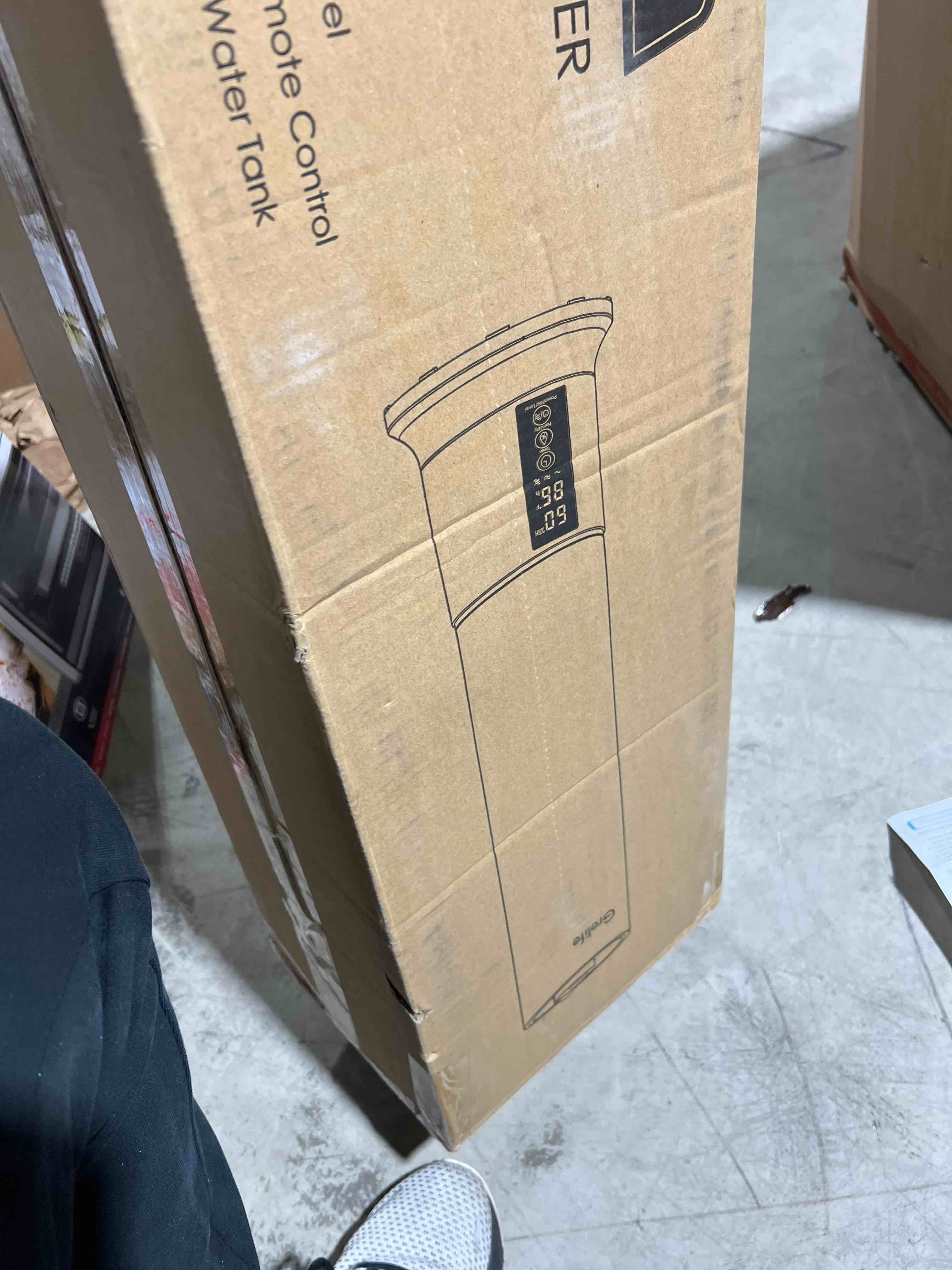 https://s3.amazonaws.com/lotting-images-prod/bidfta/GRN5696292_1708900715954.jpeg