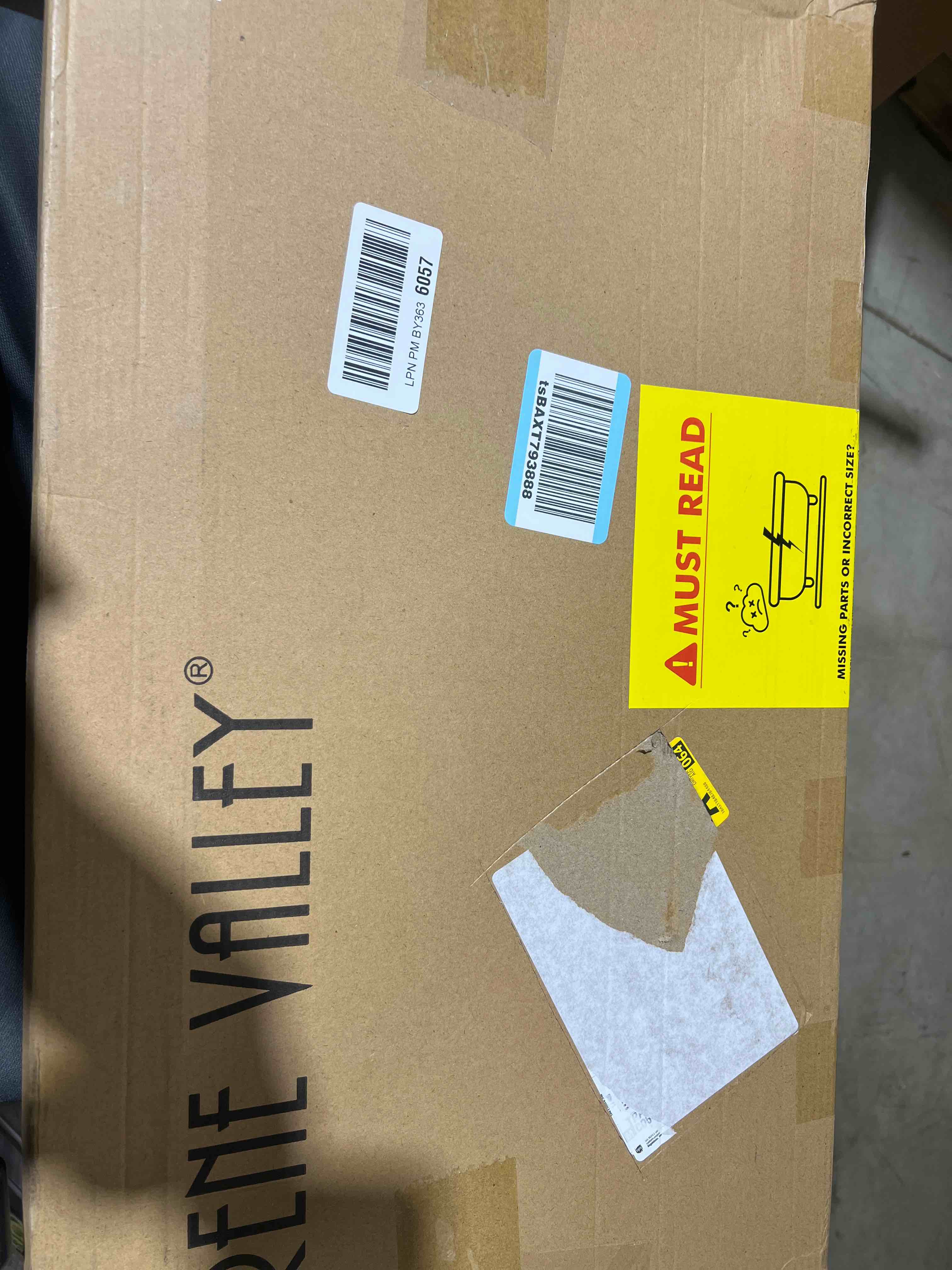 https://s3.amazonaws.com/lotting-images-prod/bidfta/GRN5696784_1710642398483.jpeg