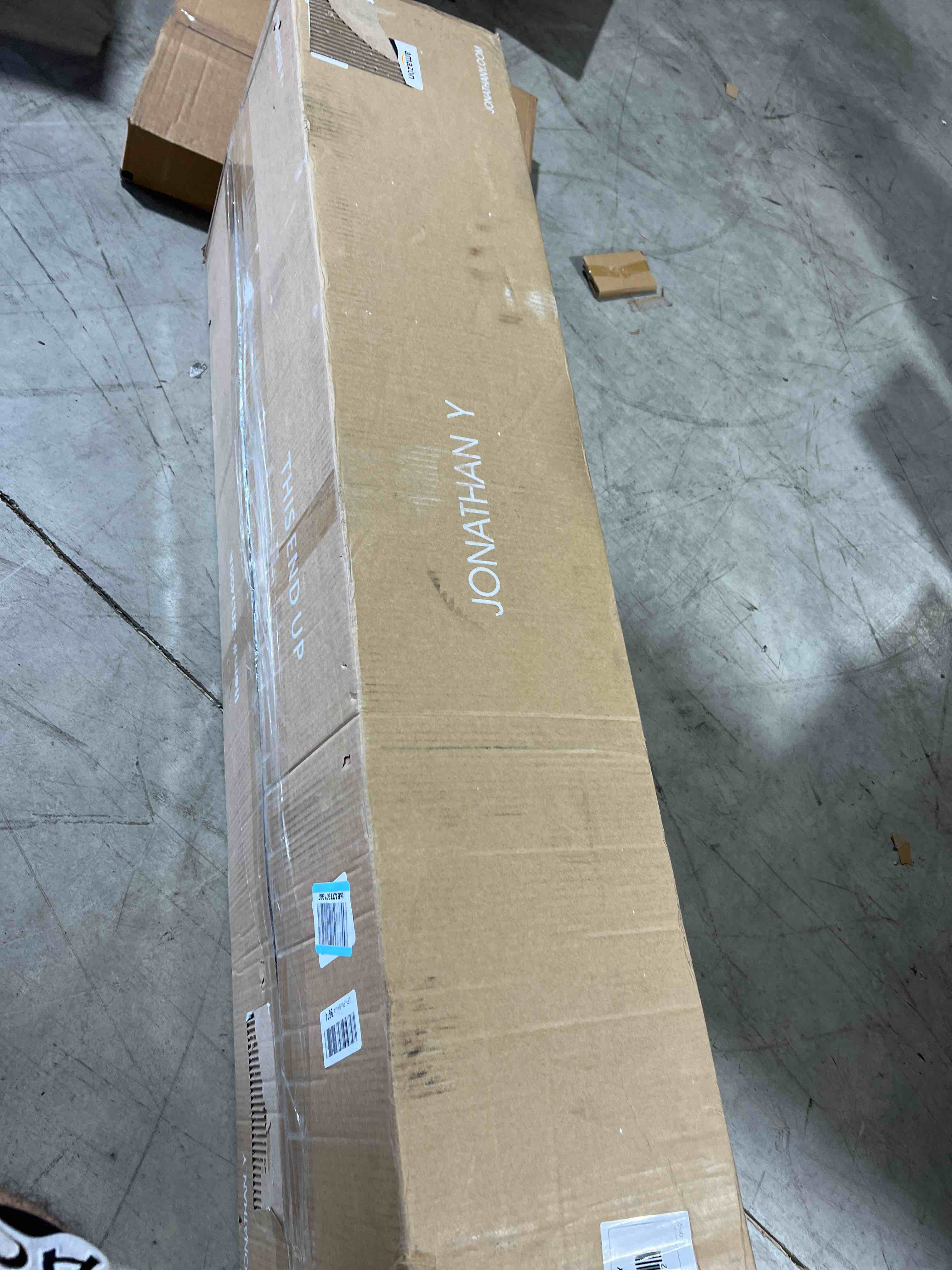 https://s3.amazonaws.com/lotting-images-prod/bidfta/GRN5697329_1713210076661.jpeg