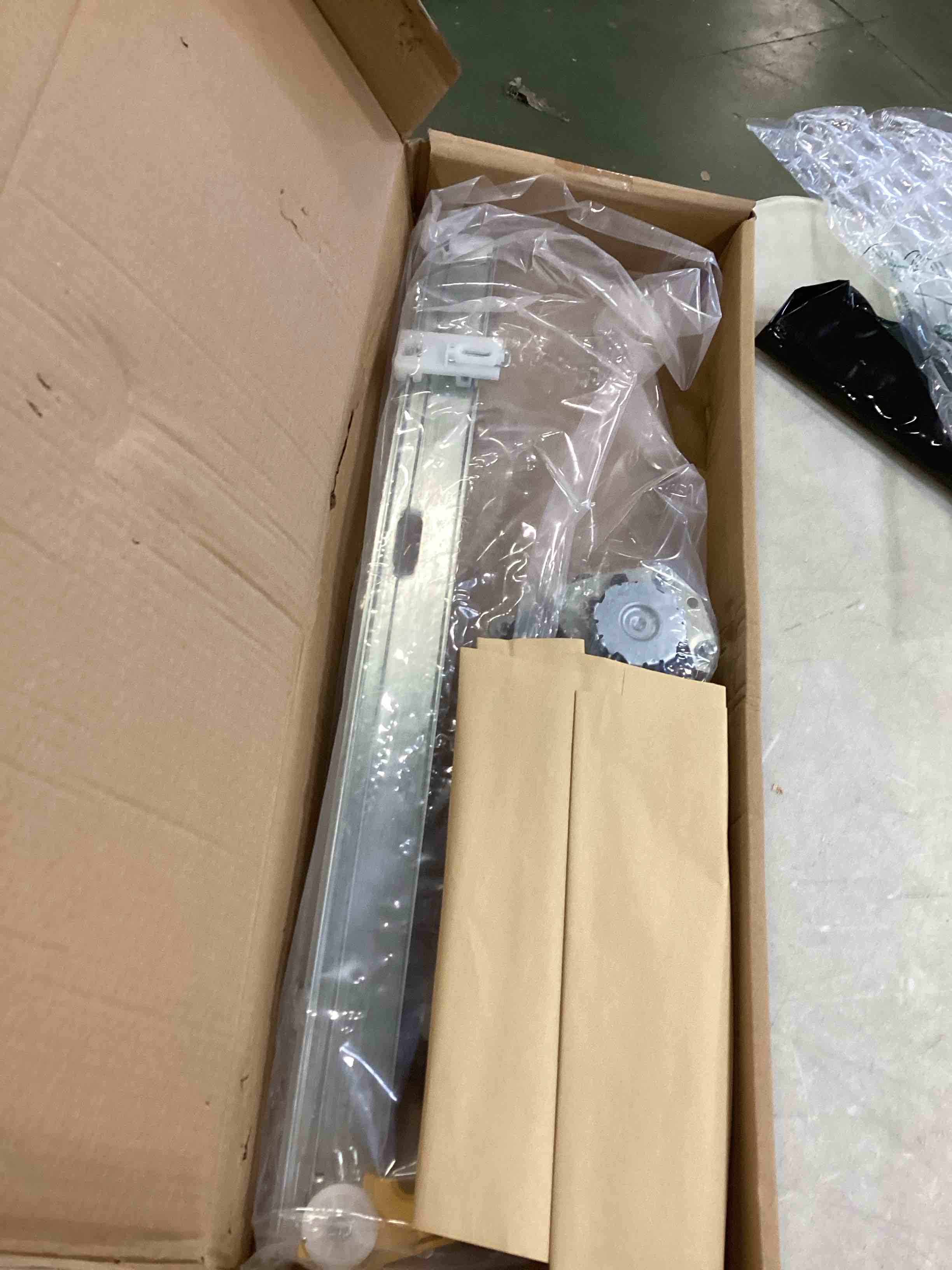https://s3.amazonaws.com/lotting-images-prod/bidfta/GRN5697471_1707162375187.jpeg