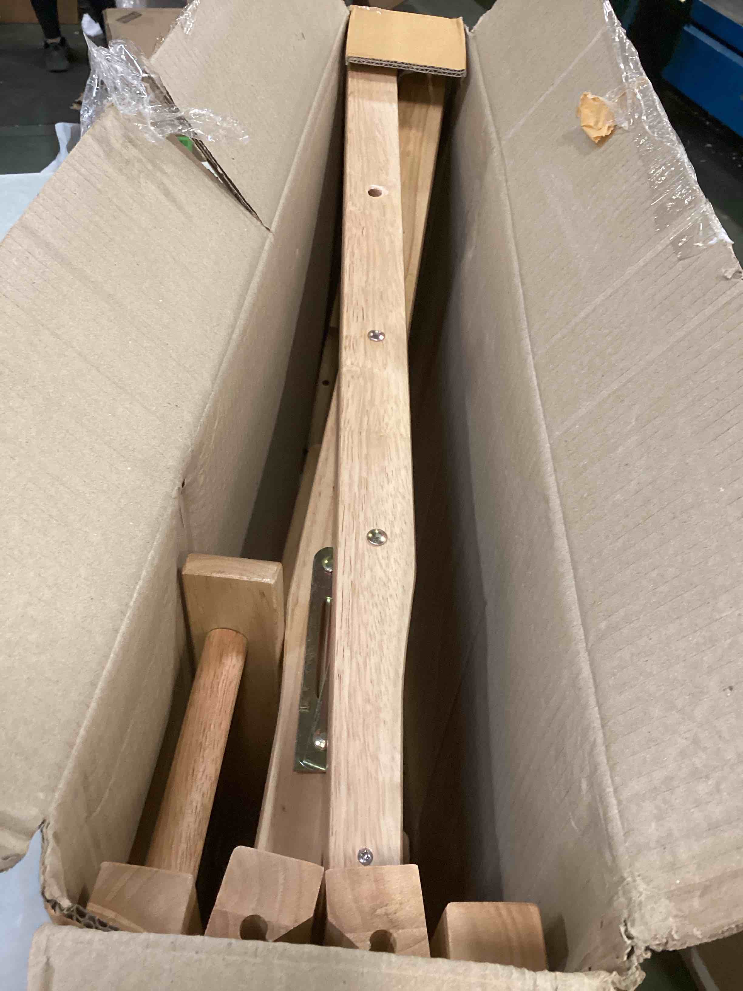 https://s3.amazonaws.com/lotting-images-prod/bidfta/GRN5697605_1707231349787.jpeg