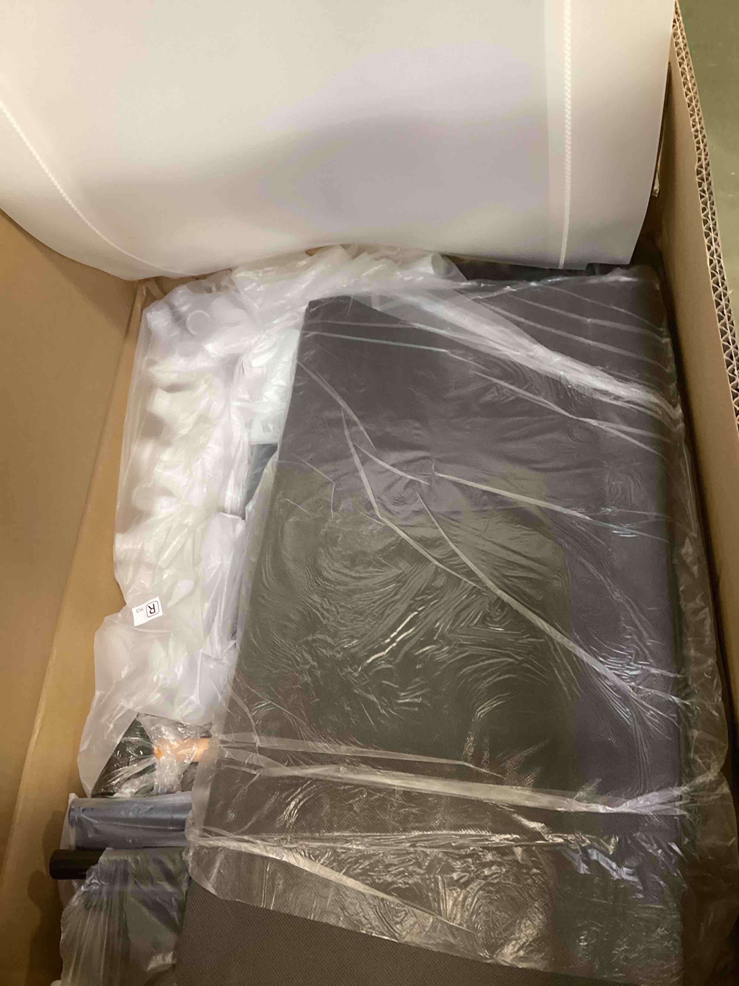 https://s3.amazonaws.com/lotting-images-prod/bidfta/GRN5697627_1707235772109.jpeg