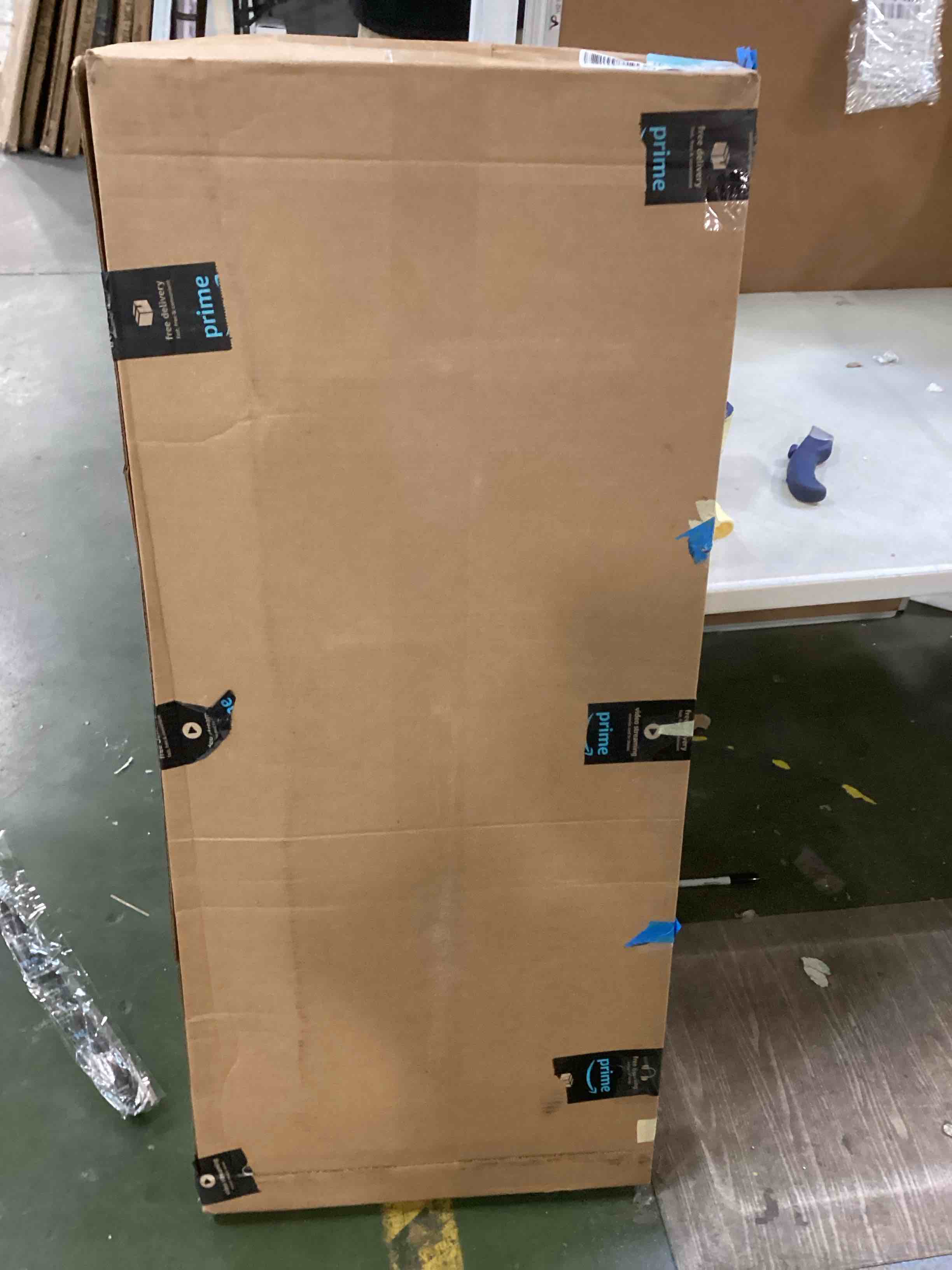 https://s3.amazonaws.com/lotting-images-prod/bidfta/GRN5698256_1707492549363.jpeg
