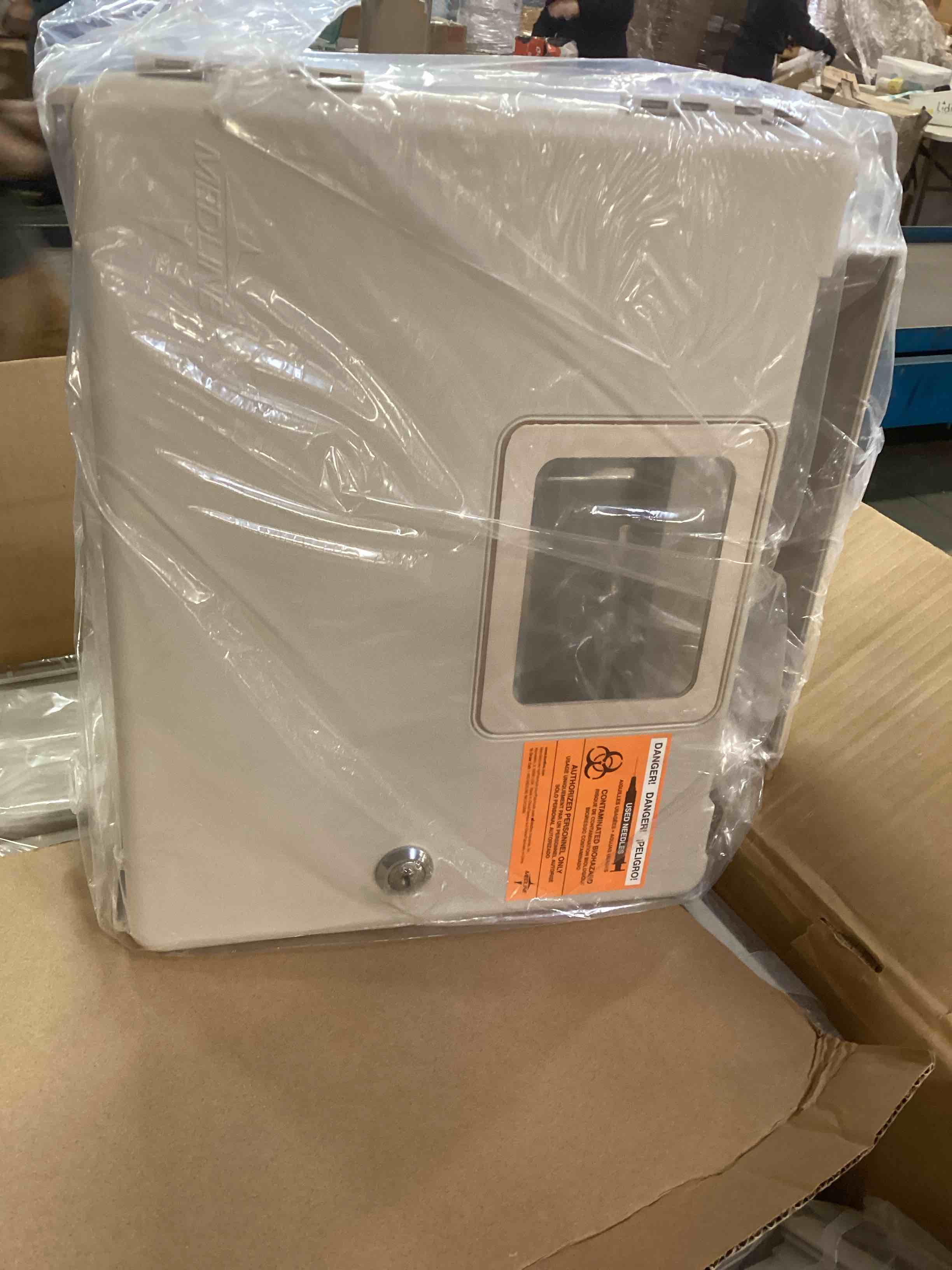 https://s3.amazonaws.com/lotting-images-prod/bidfta/GRN5698290_1707496565986.jpeg