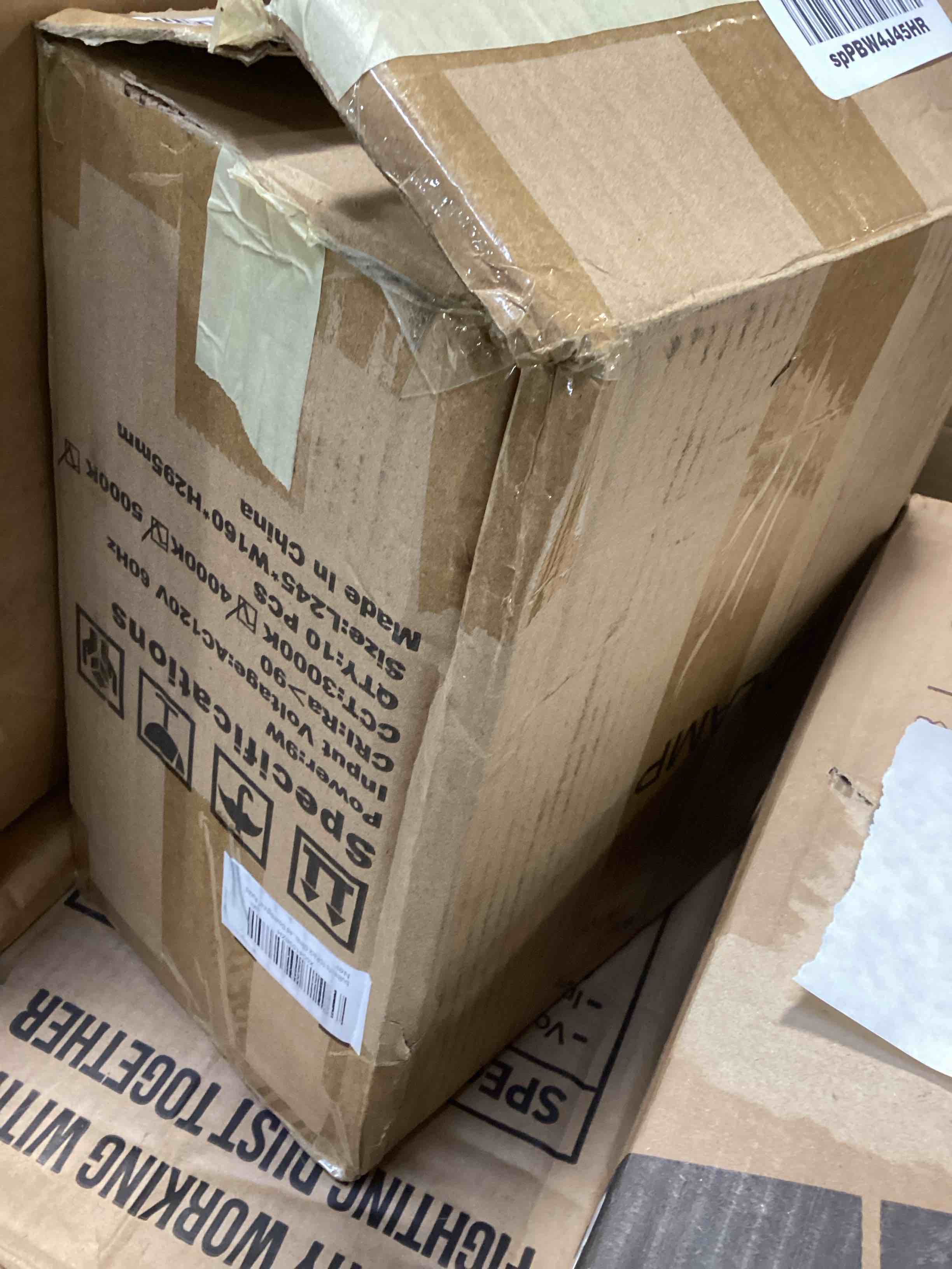 https://s3.amazonaws.com/lotting-images-prod/bidfta/GRN5698583_1707582697881.jpeg
