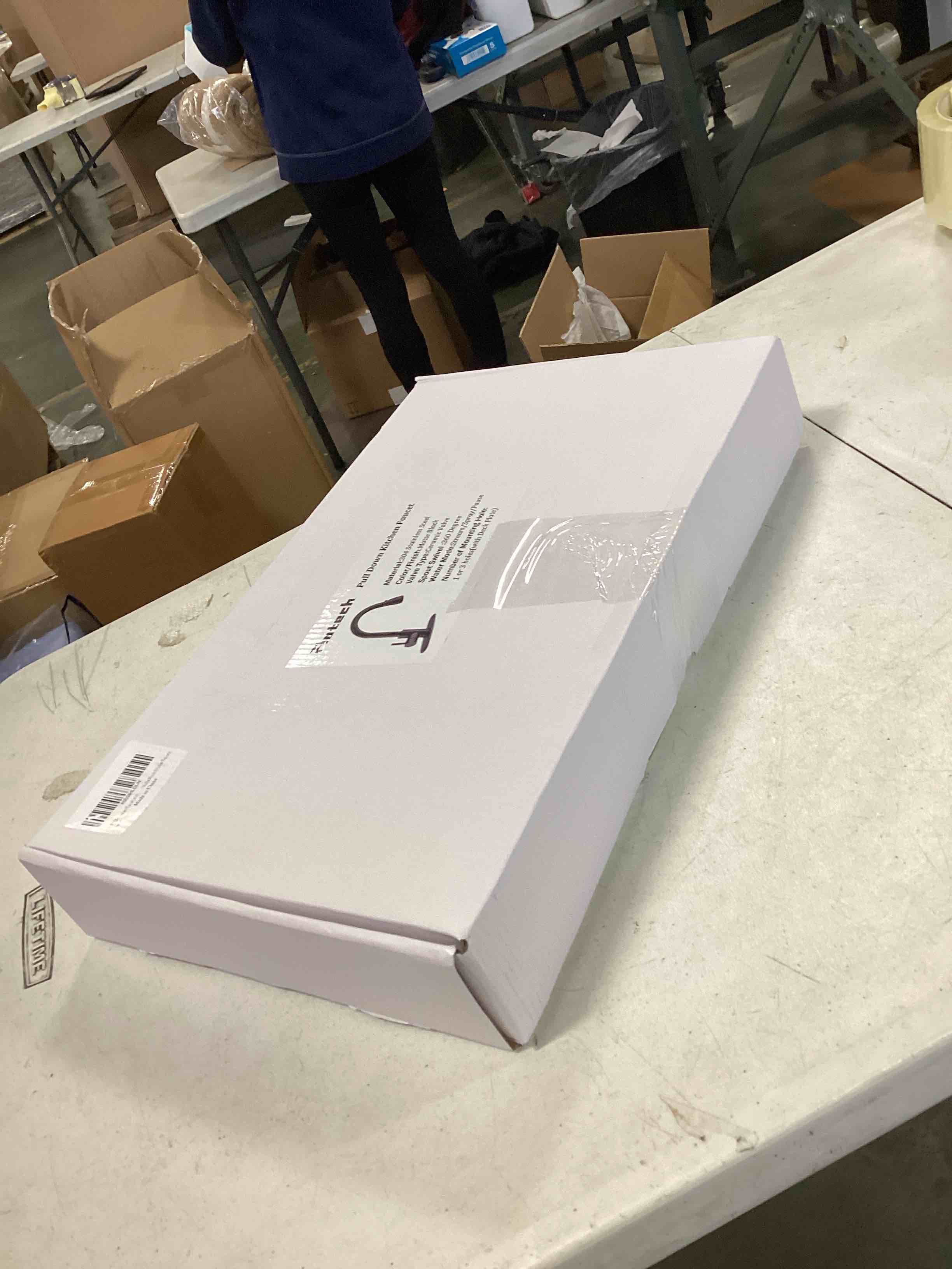https://s3.amazonaws.com/lotting-images-prod/bidfta/GRN5700231_1708694685649.jpeg