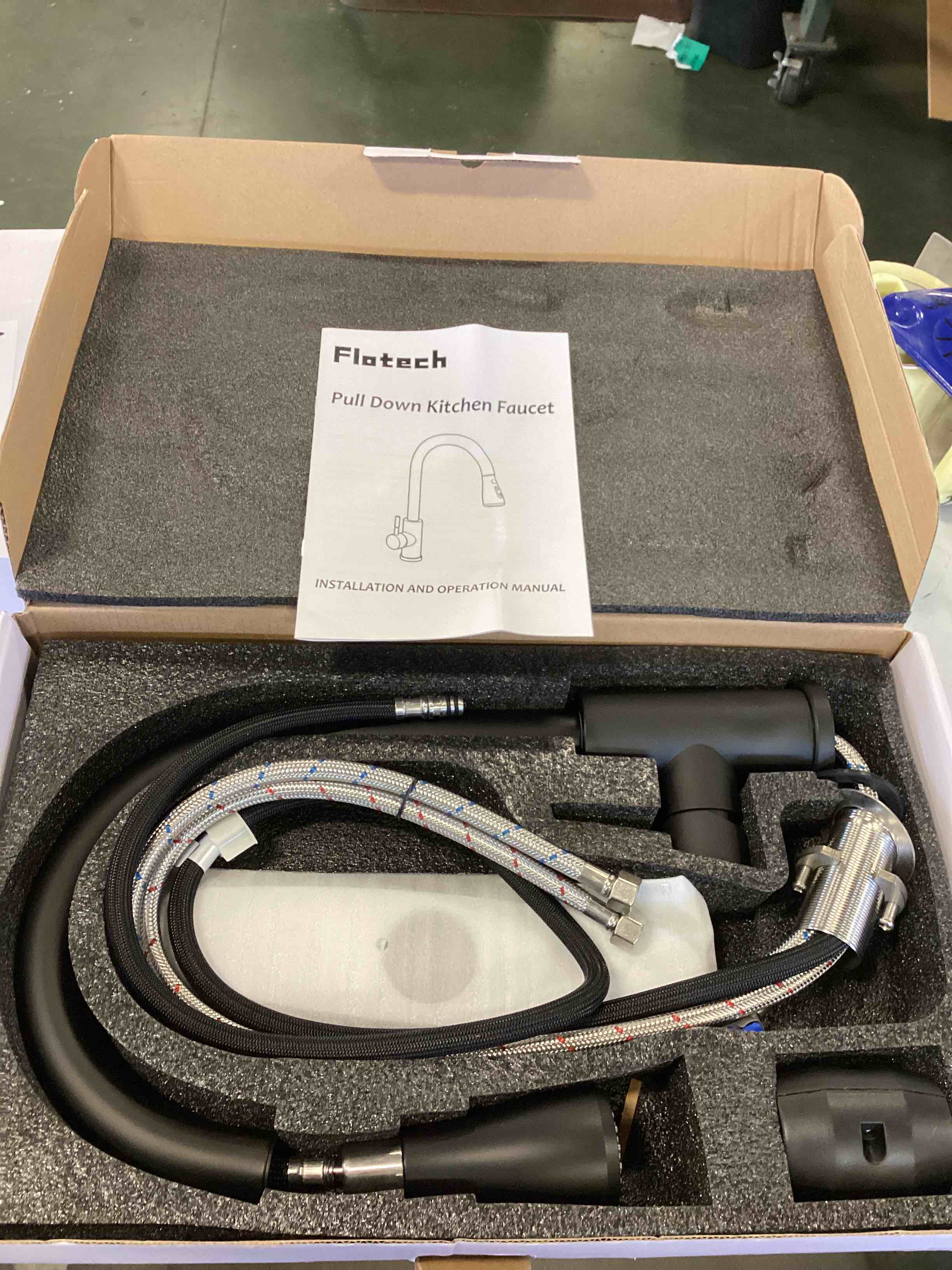 https://s3.amazonaws.com/lotting-images-prod/bidfta/GRN5700288_1708699039229.jpeg