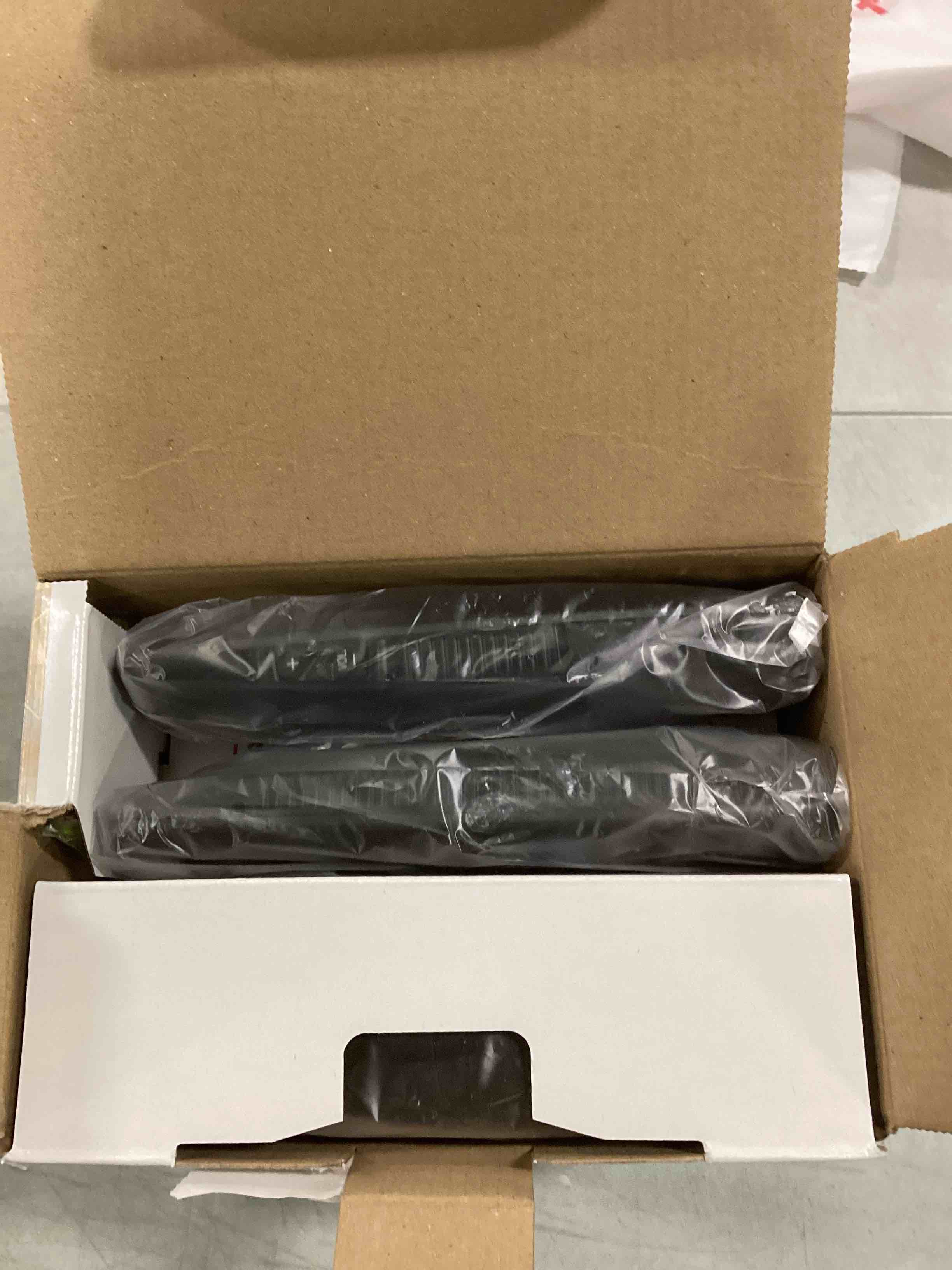 https://s3.amazonaws.com/lotting-images-prod/bidfta/GRN5700396_1708947603066.jpeg