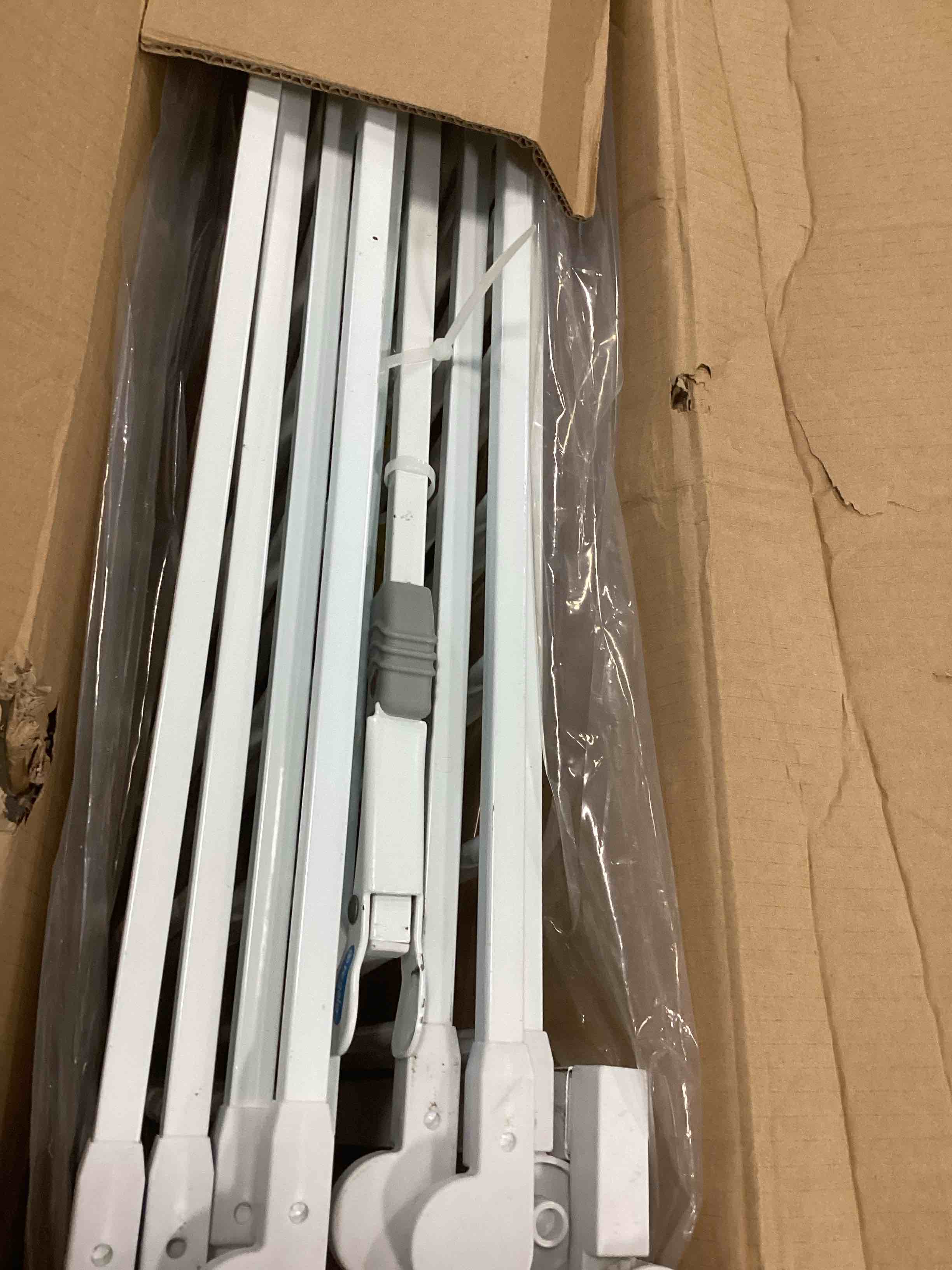 https://s3.amazonaws.com/lotting-images-prod/bidfta/GRN5700518_1707313661353.jpeg
