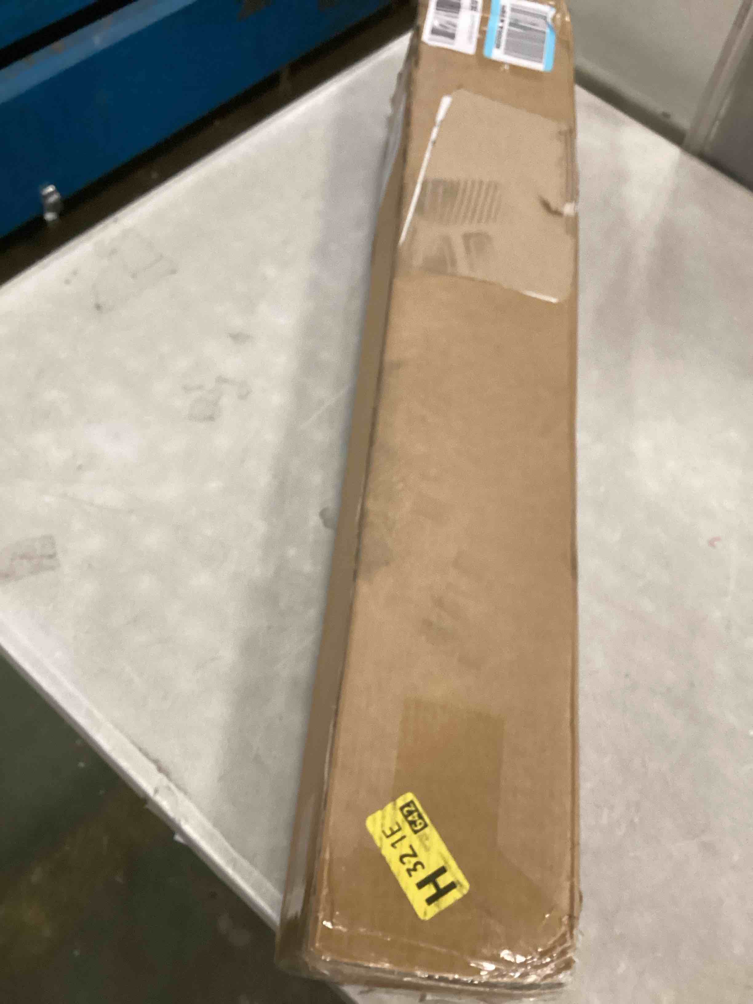 https://s3.amazonaws.com/lotting-images-prod/bidfta/GRN5700901_1707417858196.jpeg