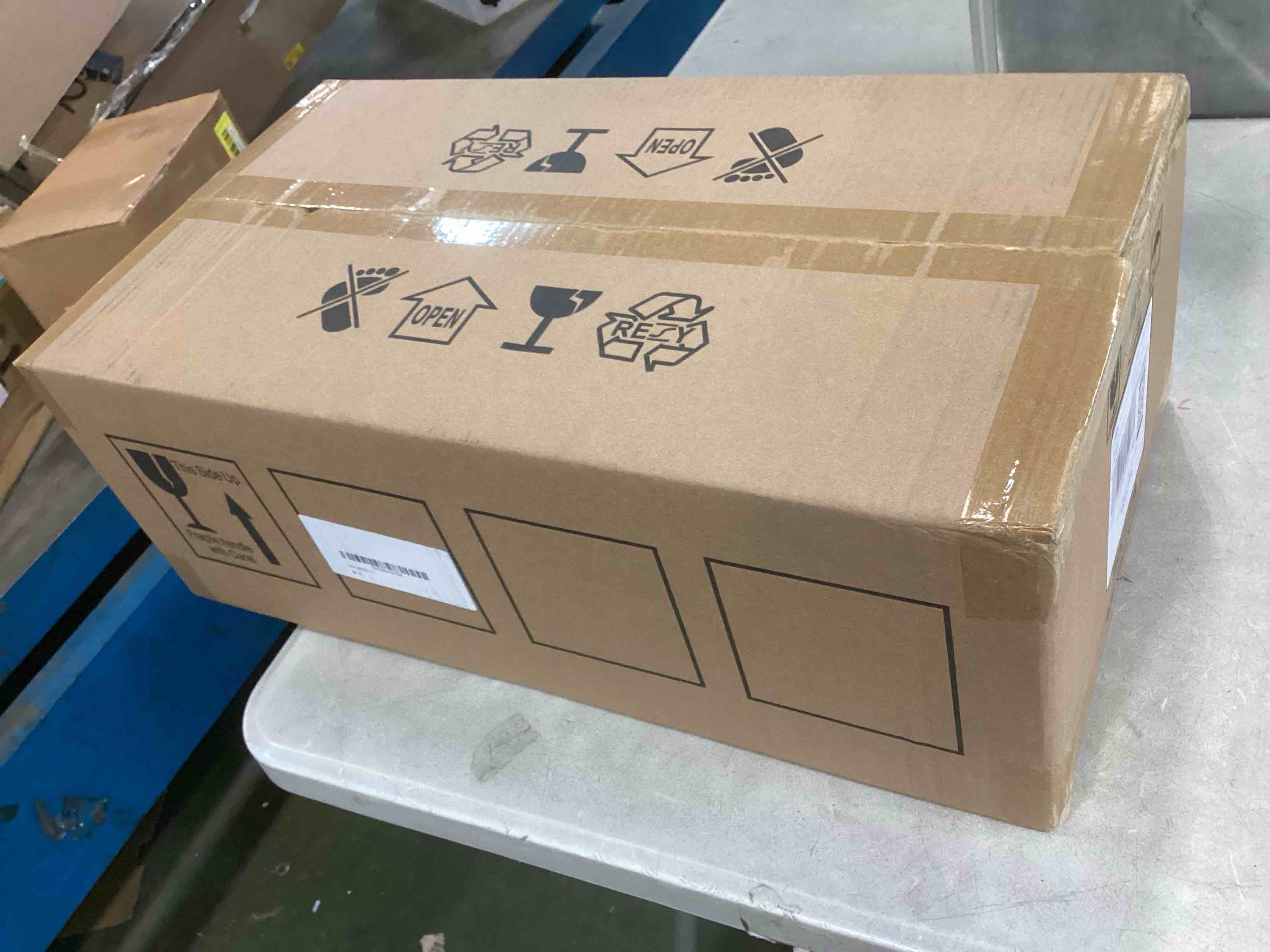 https://s3.amazonaws.com/lotting-images-prod/bidfta/GRN5700932_1707421415088.jpeg