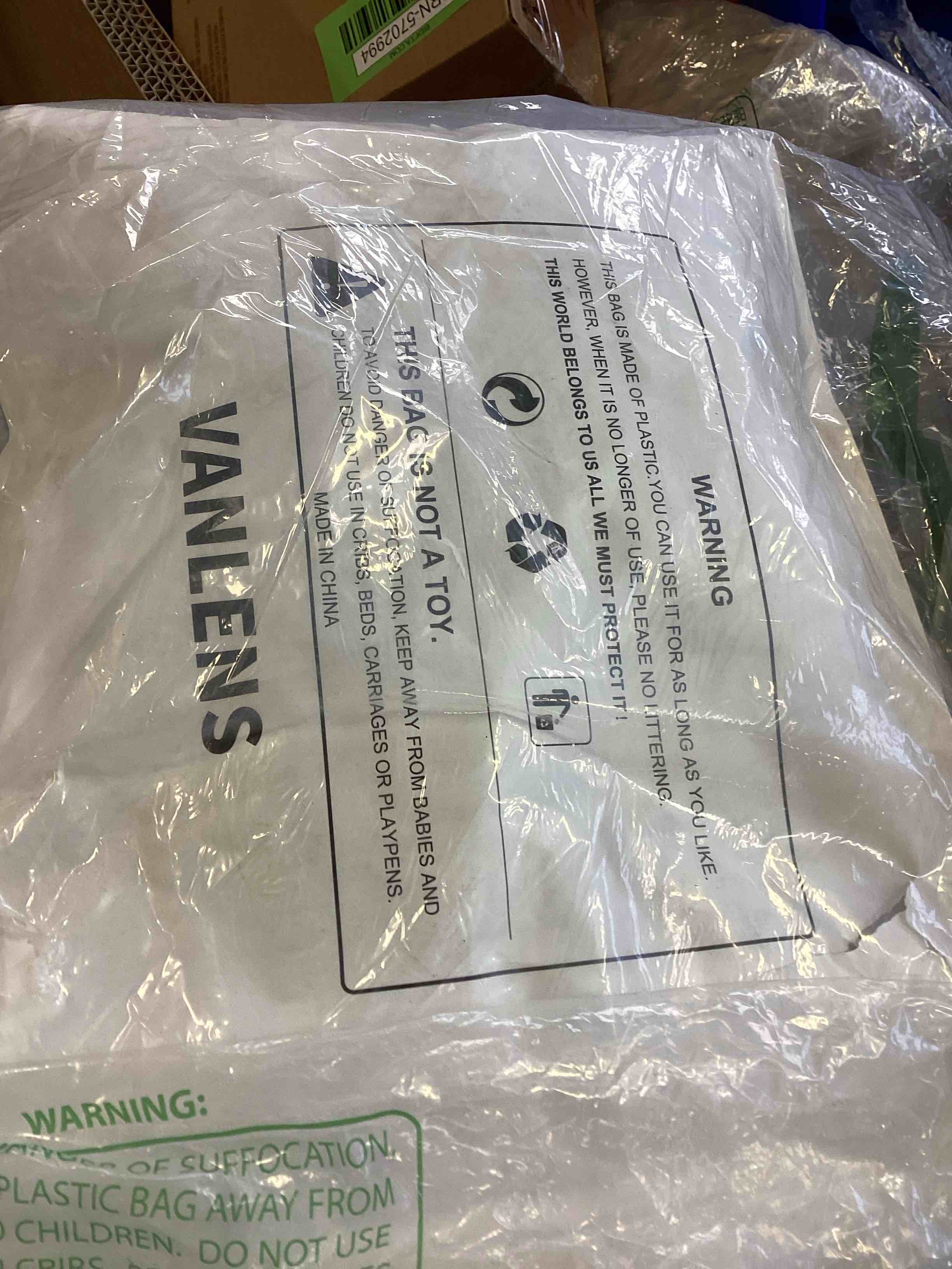 https://s3.amazonaws.com/lotting-images-prod/bidfta/GRN5703003_1707497022641.jpeg