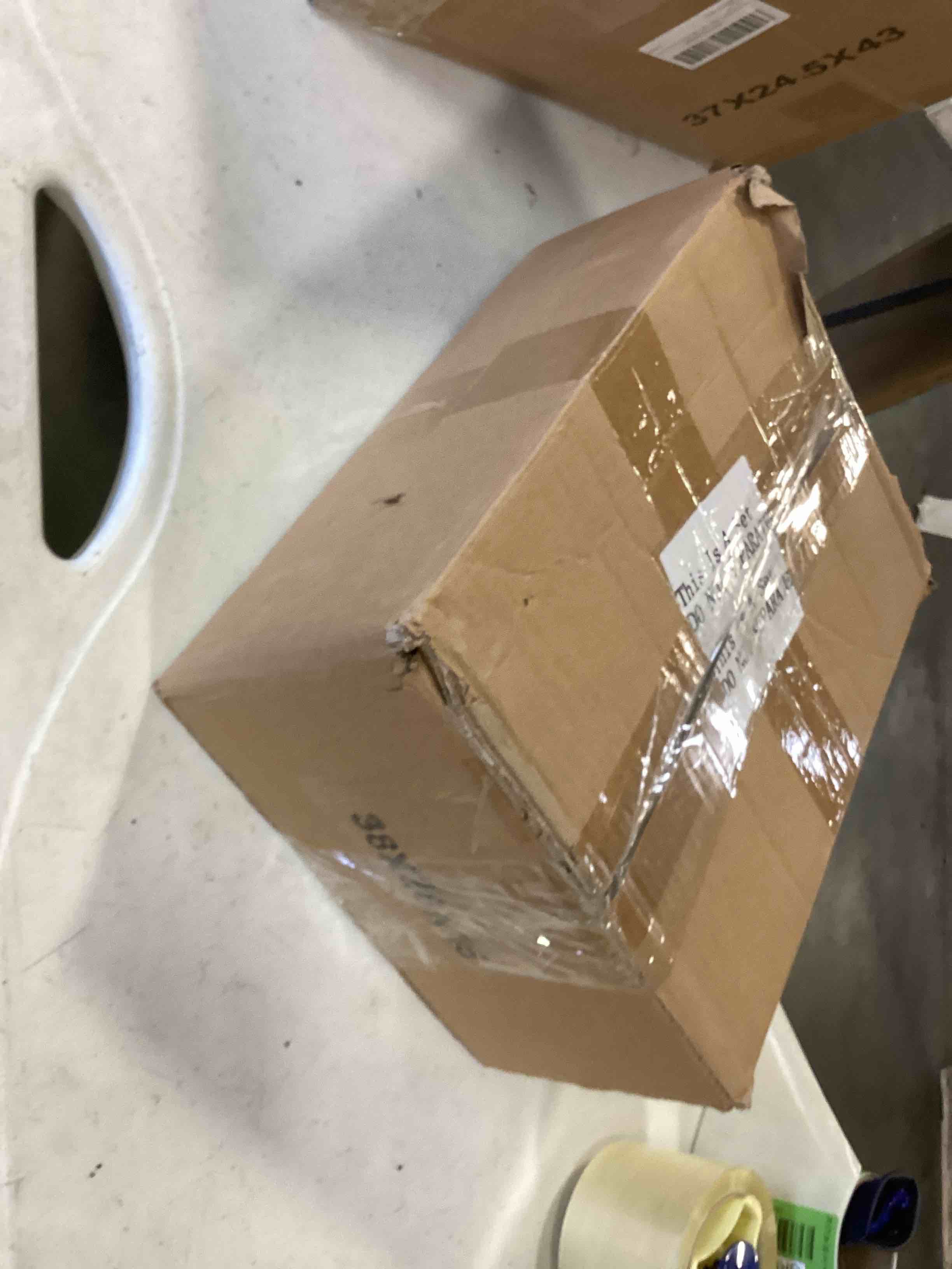 https://s3.amazonaws.com/lotting-images-prod/bidfta/GRN5703419_1708202235654.jpeg