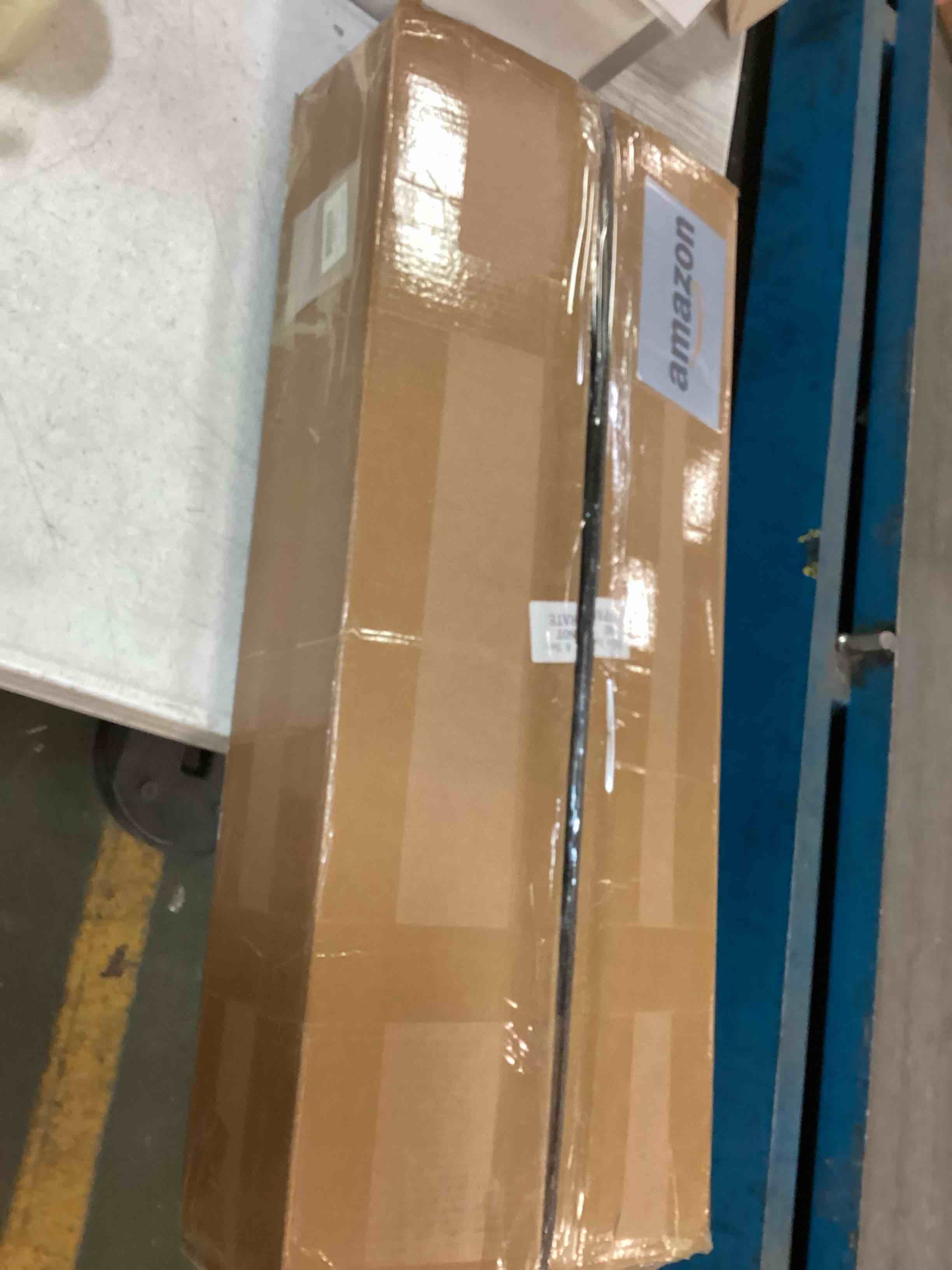 https://s3.amazonaws.com/lotting-images-prod/bidfta/GRN5704200_1709743661026.jpeg