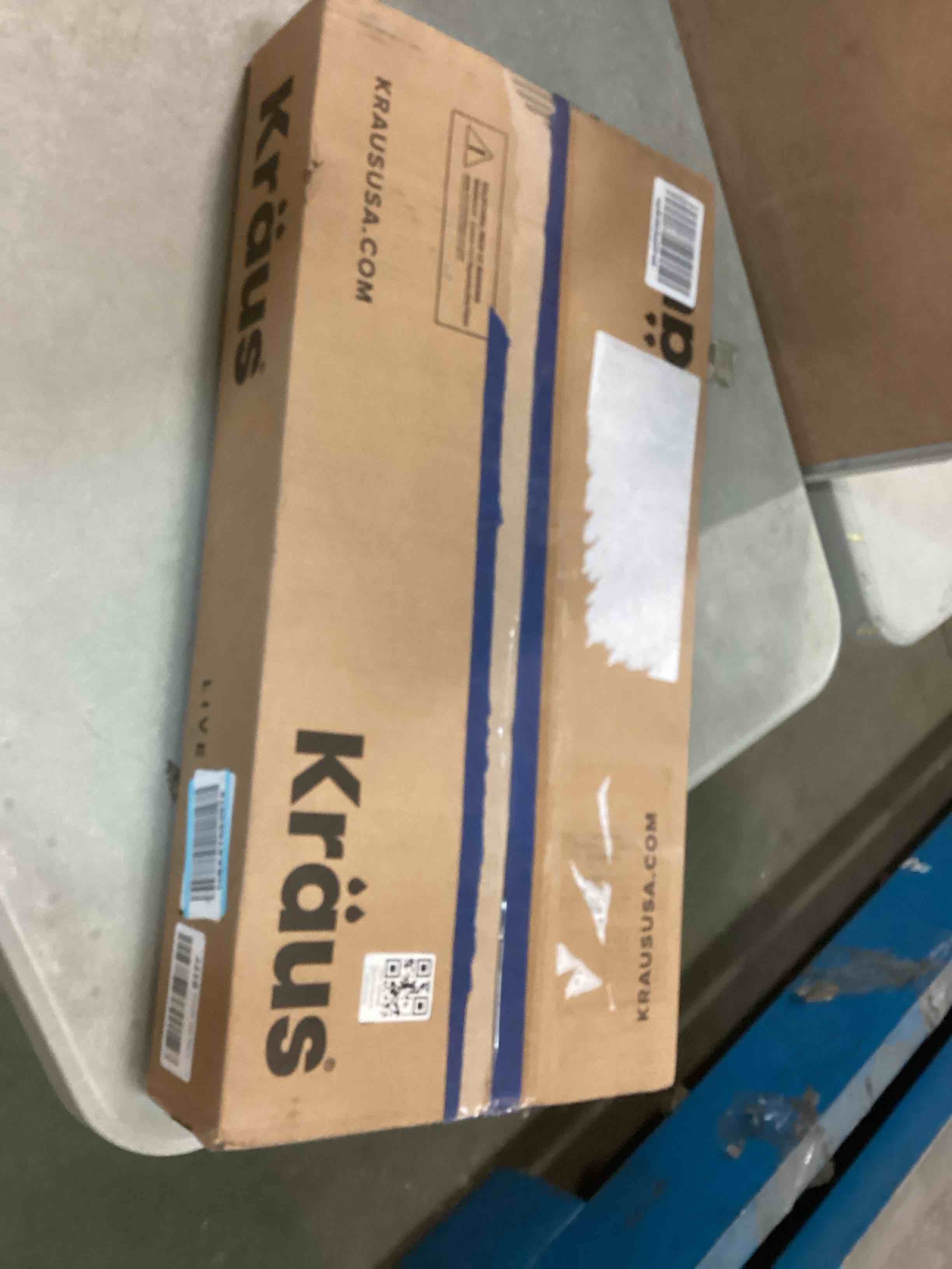https://s3.amazonaws.com/lotting-images-prod/bidfta/GRN5704710_1709904954942.jpeg