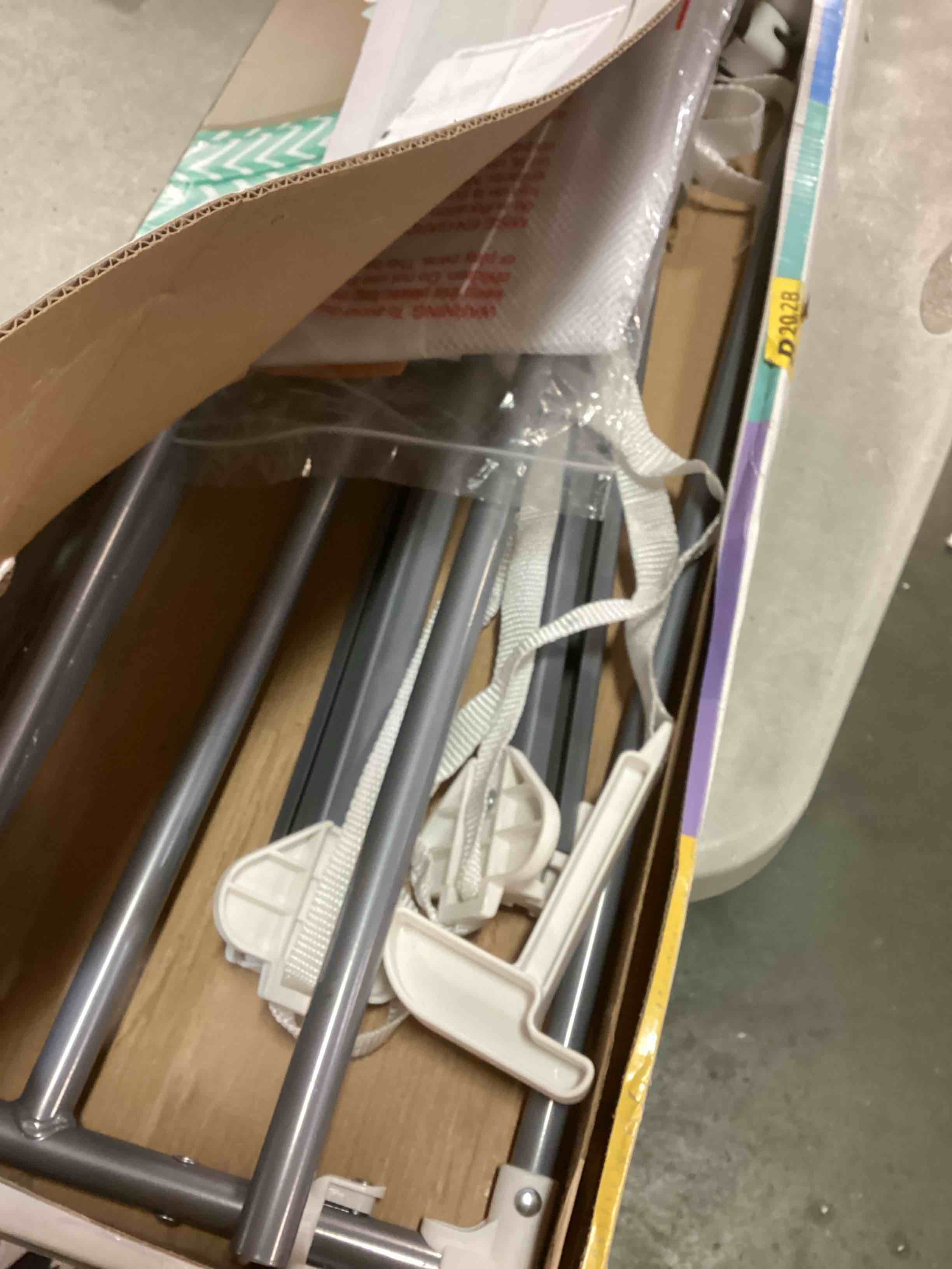 https://s3.amazonaws.com/lotting-images-prod/bidfta/GRN5704935_1709929634717.jpeg