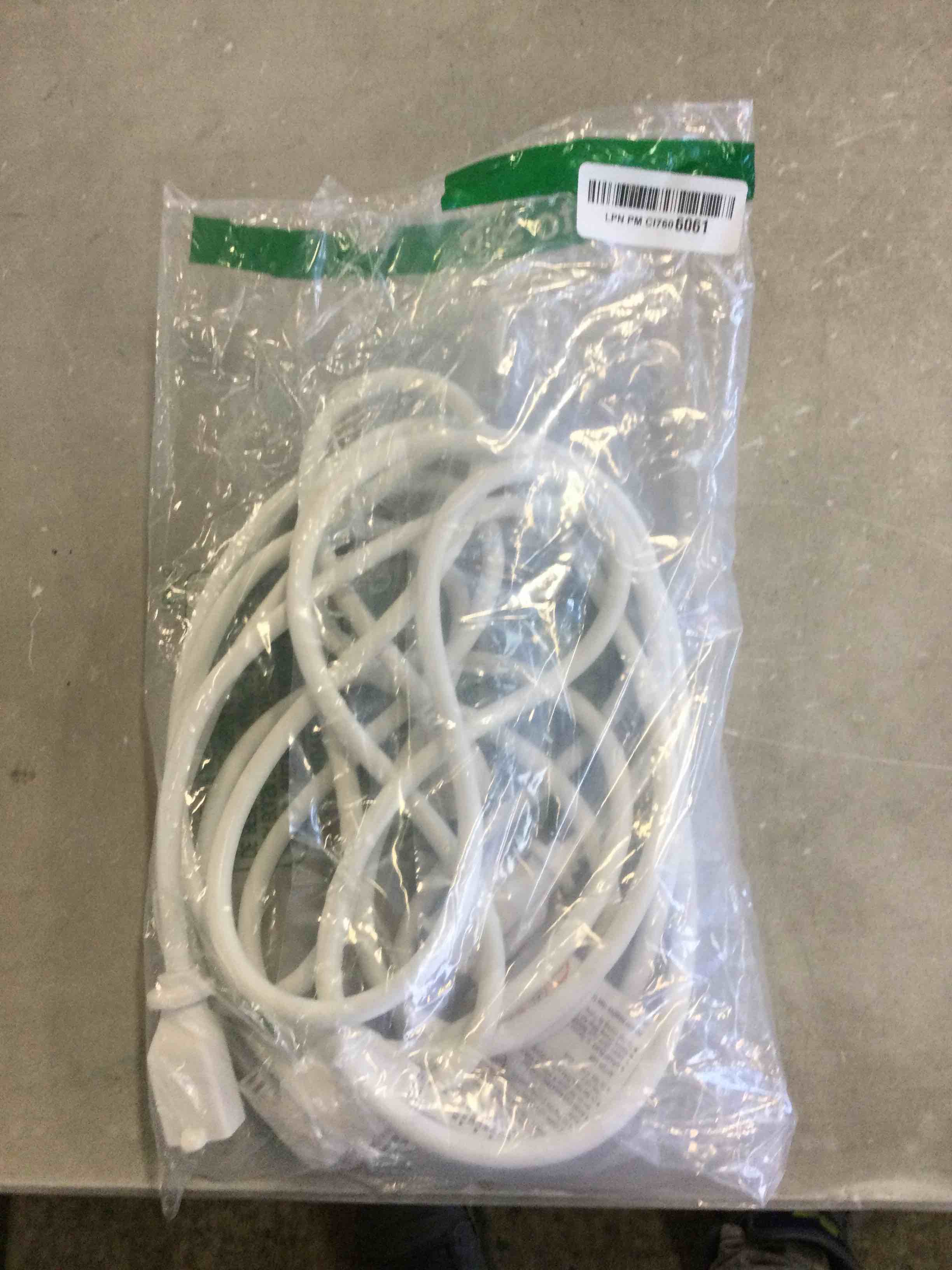 https://s3.amazonaws.com/lotting-images-prod/bidfta/GRN5705203_1708008898906.jpeg
