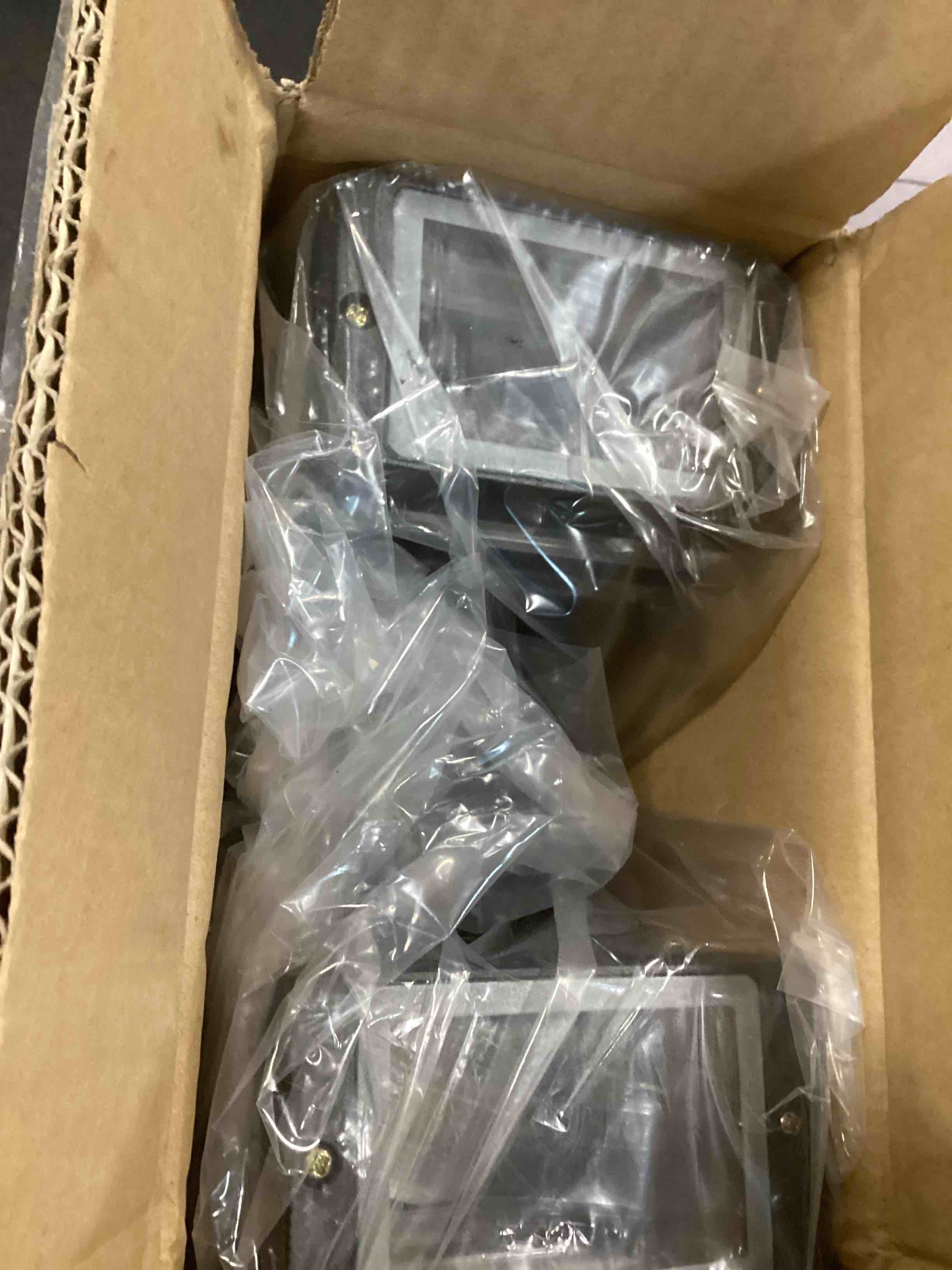 https://s3.amazonaws.com/lotting-images-prod/bidfta/GRN5706426_1709304660752.jpeg