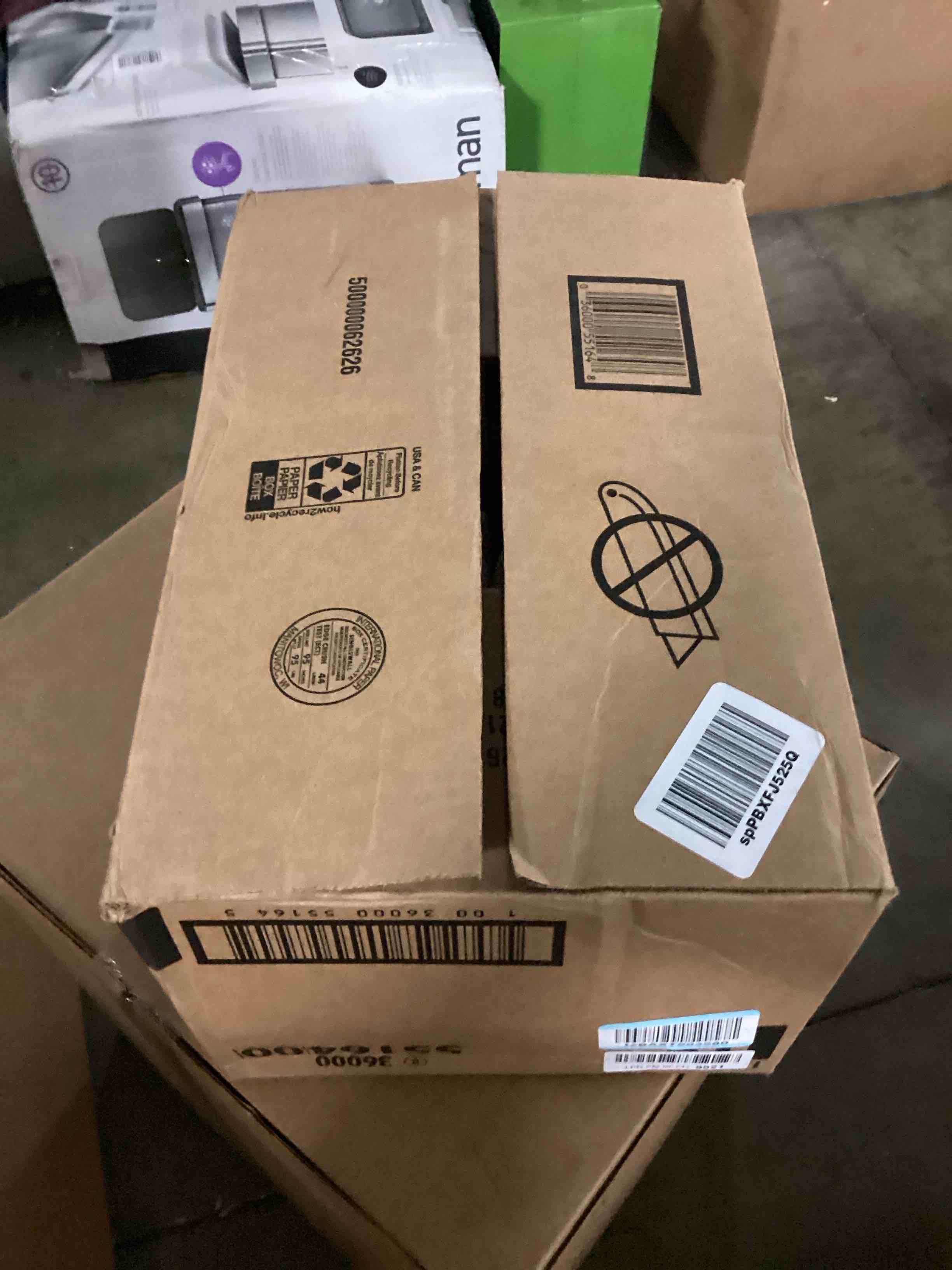 https://s3.amazonaws.com/lotting-images-prod/bidfta/GRN5708764_1728056407125.jpeg