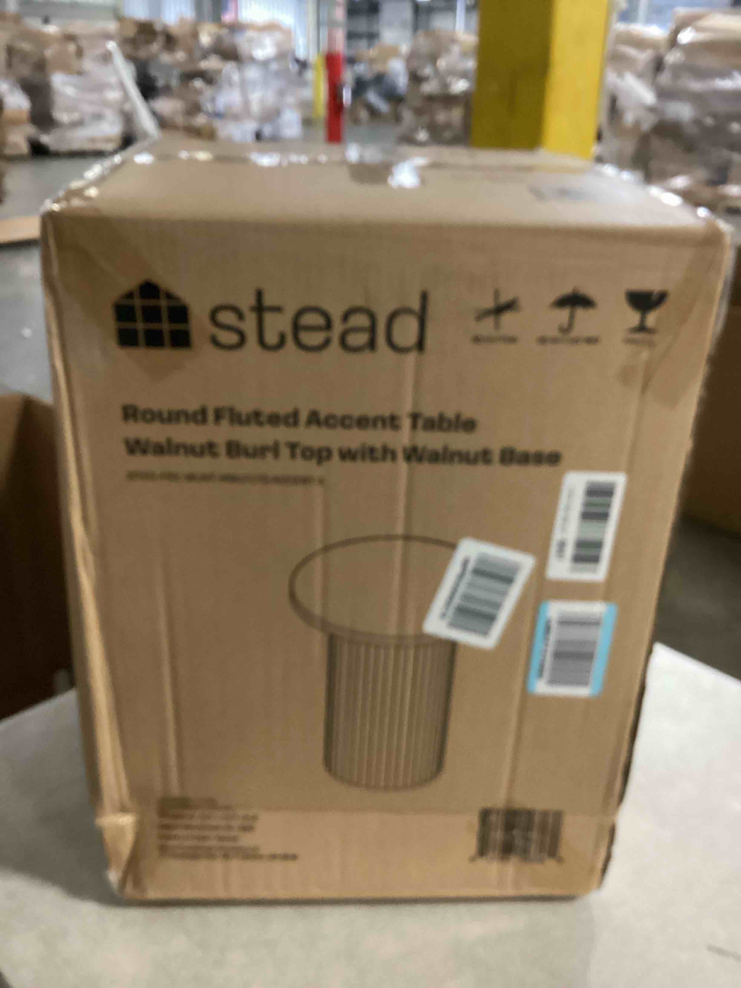 https://s3.amazonaws.com/lotting-images-prod/bidfta/GRN5709120_1728398963641.jpeg