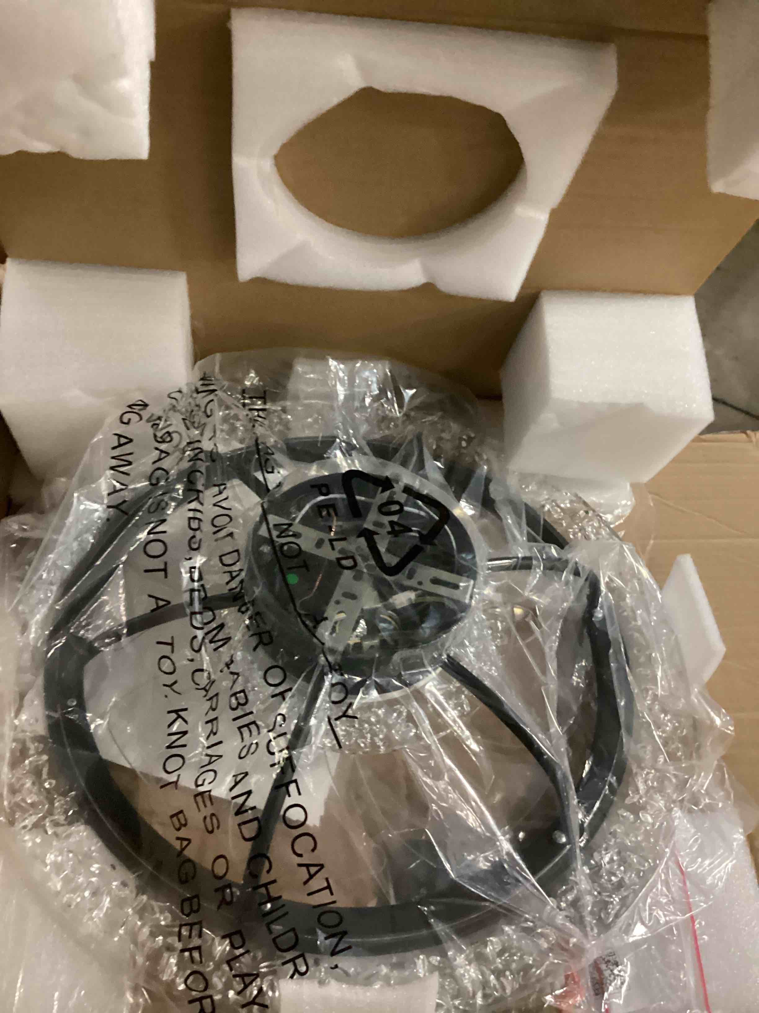 https://s3.amazonaws.com/lotting-images-prod/bidfta/GRN5709435_1728562309418.jpeg