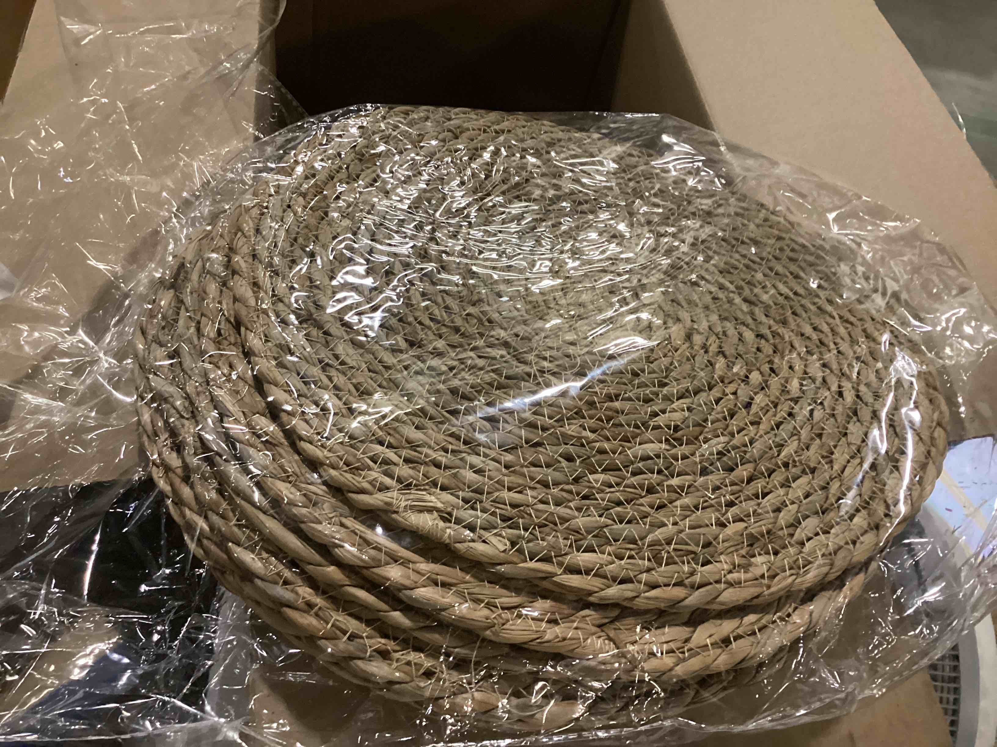 https://s3.amazonaws.com/lotting-images-prod/bidfta/GRN5709704_1728397654775.jpeg