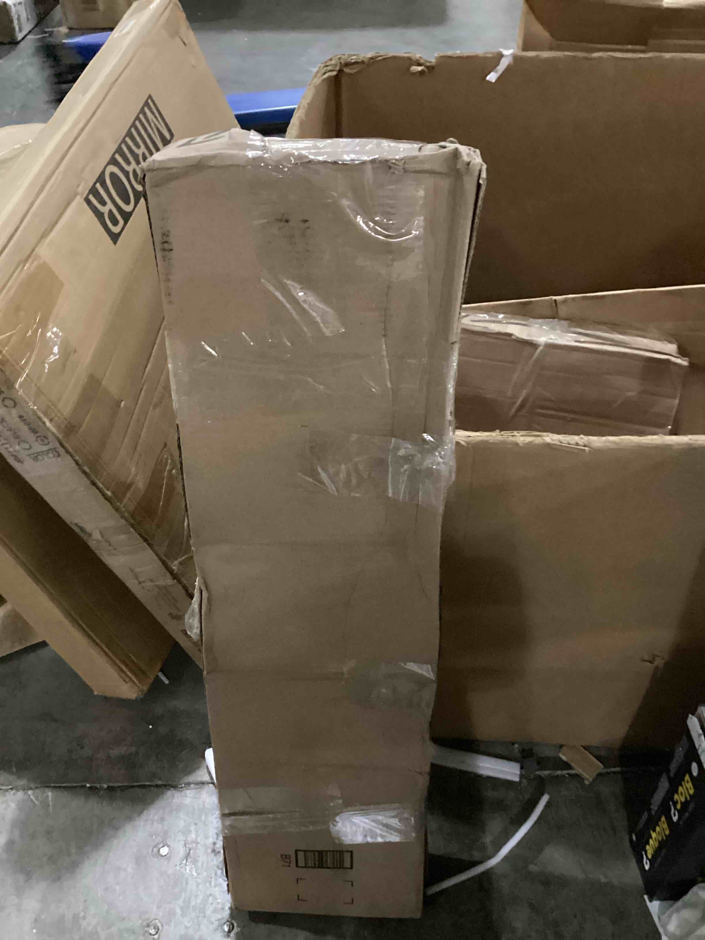 https://s3.amazonaws.com/lotting-images-prod/bidfta/GRN5709780_1728409942239.jpeg