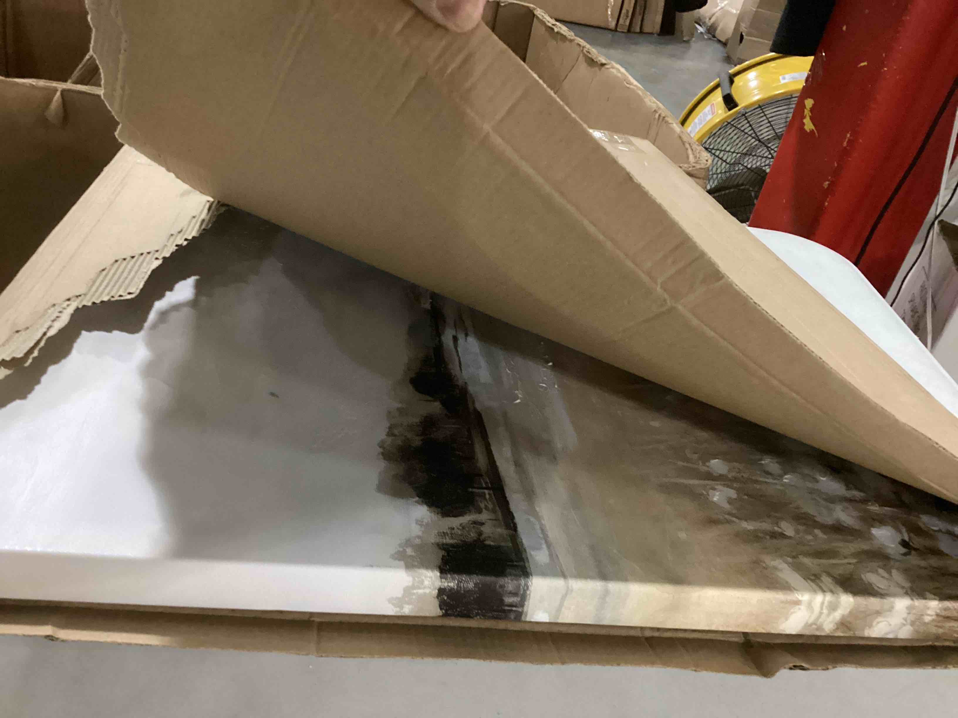 https://s3.amazonaws.com/lotting-images-prod/bidfta/GRN5710478_1728917148858.jpeg
